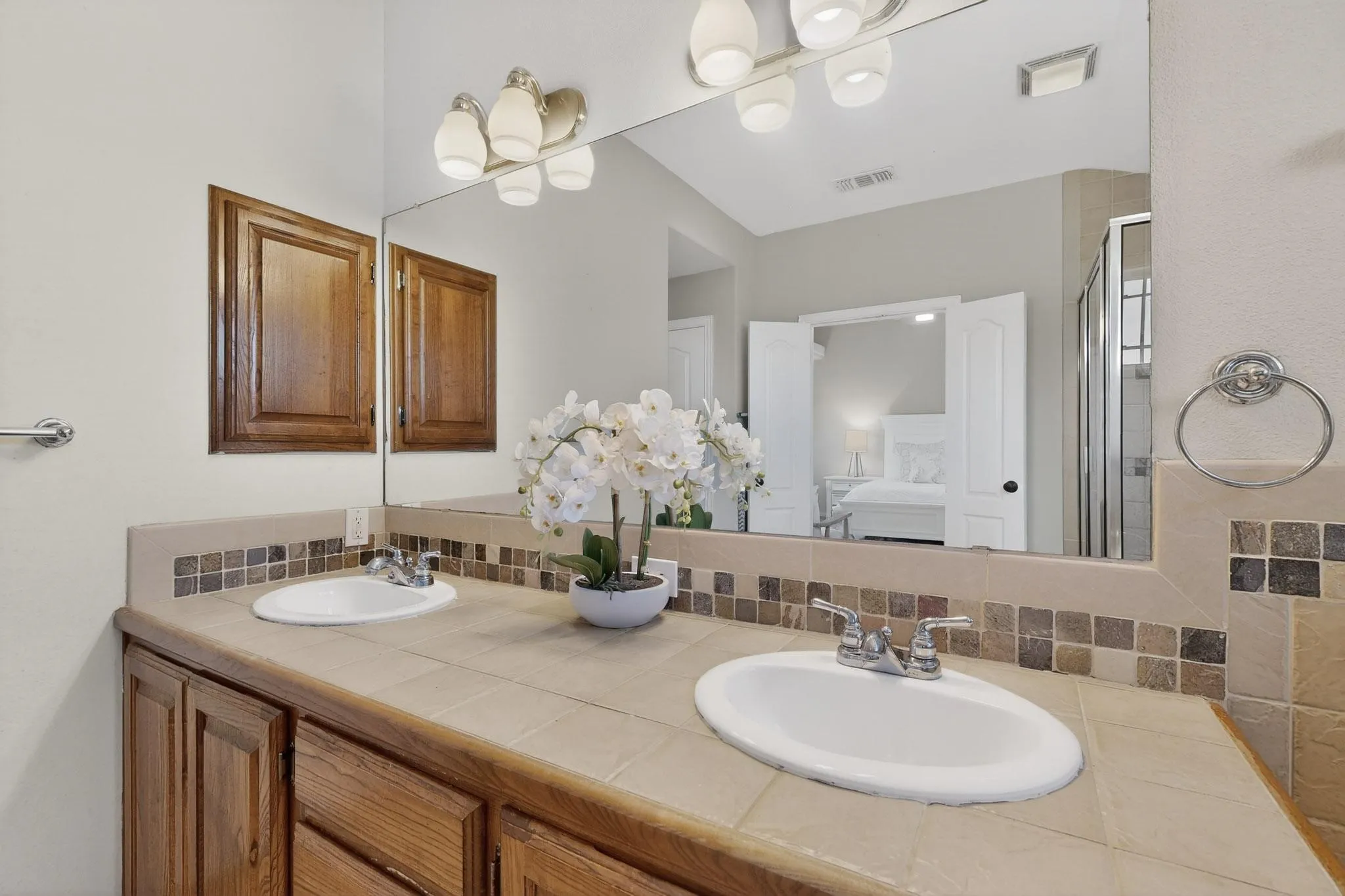 Single Family Residence For Sale in Collin County , 324 Timbercreek Court, Princeton, Texas 75407, 3 Bedroom, 3 Bathroom, 2 Garage spaces, 2,293 Sqft, built in 2005, mls#21240187, Real Estate Agent in Princeton, Homes For Sale in Collin county, Homes For Sale in Princeton, Realtor in Princeton Texas, Real Estate Brokerage Independent Realty Texas, Luminita Cordes Realtor