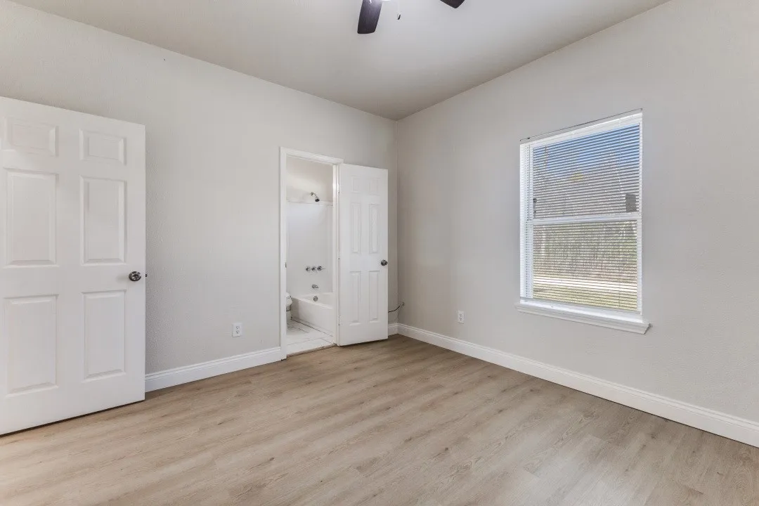 Single Family Residence For Sale in Navarro County , 711 S 3rd Avenue E, Dawson, Texas 76639, 3 Bedroom, 2 Bathroom, Garage spaces, 1,398 Sqft, built in 2021, Preowned, mls#21238957, Real Estate Agent in Dawson, Homes For Sale in Navarro county, Homes For Sale in Dawson, Realtor in Dawson Texas, Real Estate Brokerage Independent Realty Texas, Luminita Cordes Realtor