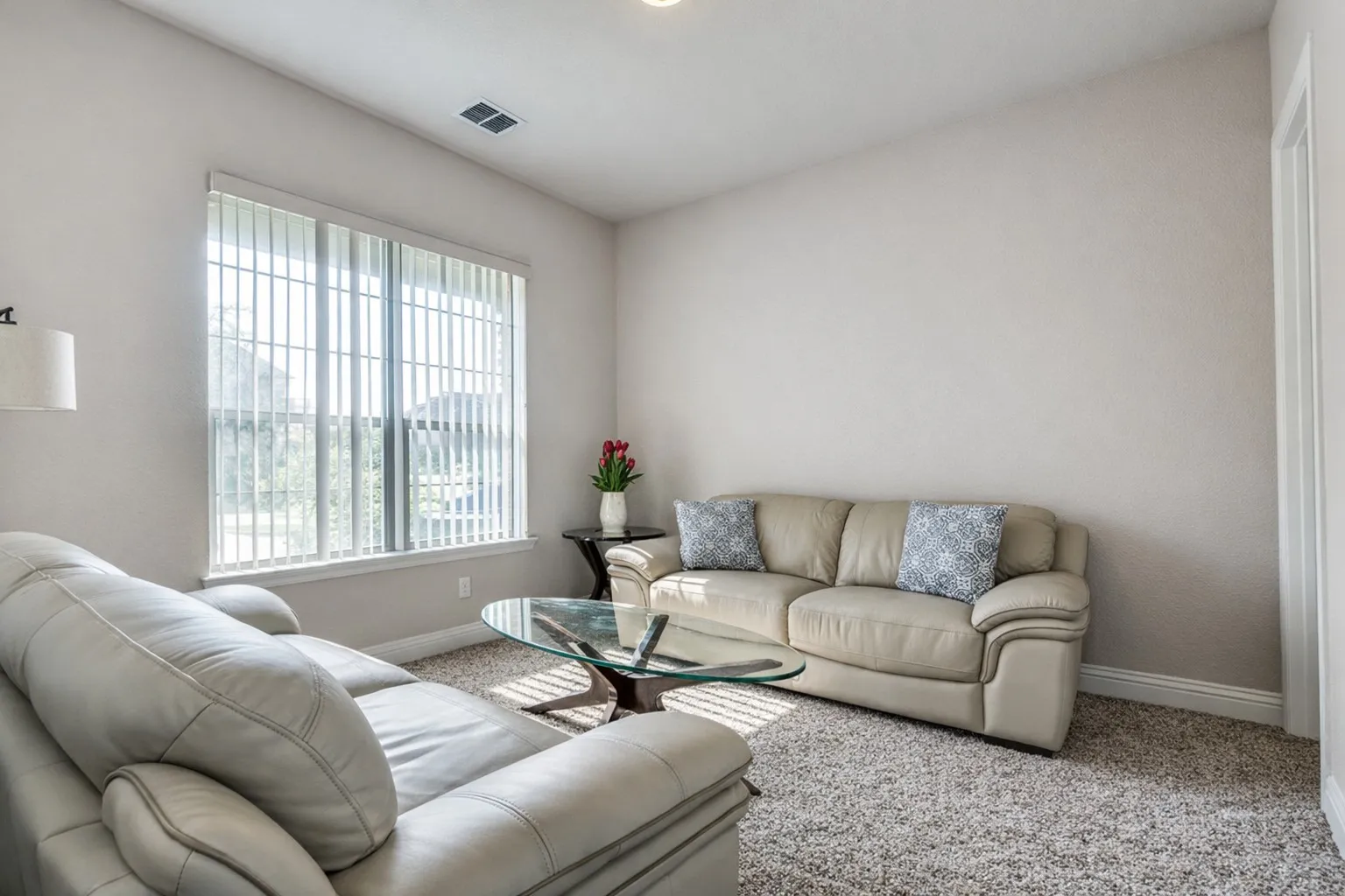 Single Family Residence For Sale in Collin County , 1108 Melcer Street, Plano, Texas 75074, 5 Bedroom, 5 Bathroom, 3 Garage spaces, 3,744 Sqft, built in 2015, Preowned, mls#21239965, Real Estate Agent in Plano, Homes For Sale in Collin county, Homes For Sale in Plano, Realtor in Plano Texas, Real Estate Brokerage Independent Realty Texas, Luminita Cordes Realtor
