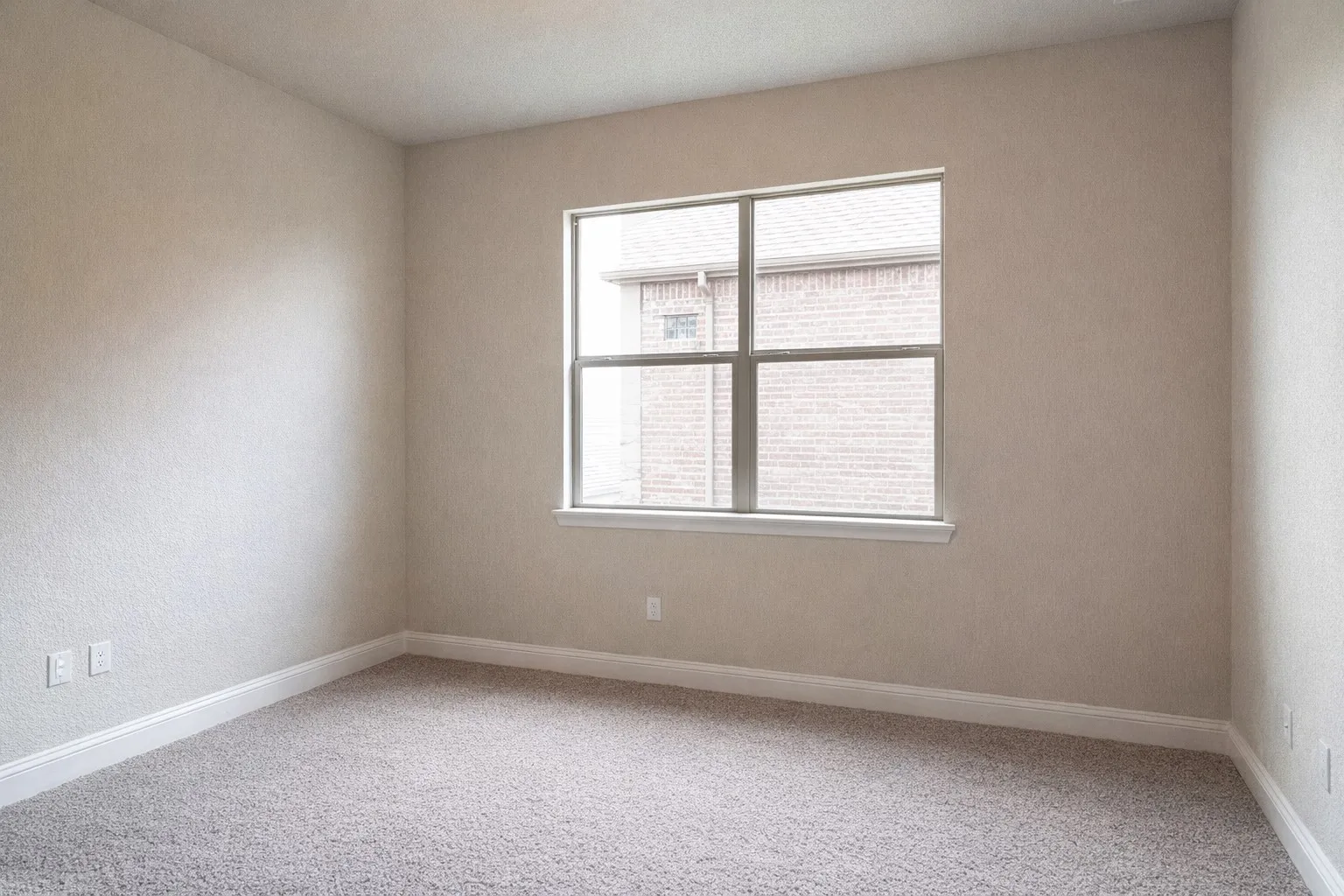 Single Family Residence For Sale in Collin County , 1108 Melcer Street, Plano, Texas 75074, 5 Bedroom, 5 Bathroom, 3 Garage spaces, 3,744 Sqft, built in 2015, Preowned, mls#21239965, Real Estate Agent in Plano, Homes For Sale in Collin county, Homes For Sale in Plano, Realtor in Plano Texas, Real Estate Brokerage Independent Realty Texas, Luminita Cordes Realtor