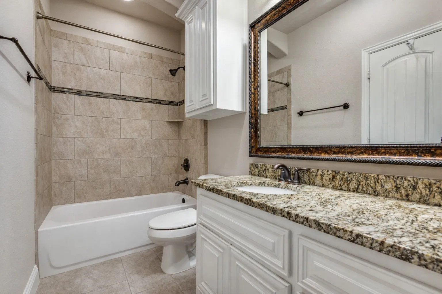 Single Family Residence For Sale in Collin County , 1108 Melcer Street, Plano, Texas 75074, 5 Bedroom, 5 Bathroom, 3 Garage spaces, 3,744 Sqft, built in 2015, Preowned, mls#21239965, Real Estate Agent in Plano, Homes For Sale in Collin county, Homes For Sale in Plano, Realtor in Plano Texas, Real Estate Brokerage Independent Realty Texas, Luminita Cordes Realtor