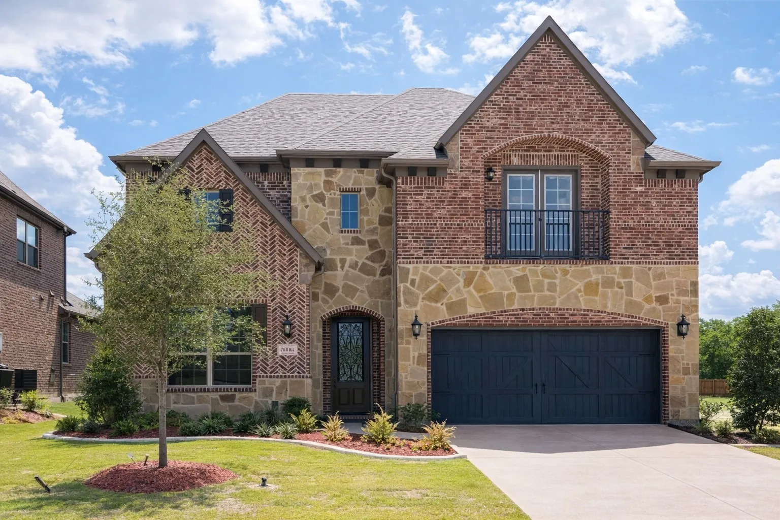 Single Family Residence For Sale in Collin County , 1108 Melcer Street, Plano, Texas 75074, 5 Bedroom, 5 Bathroom, 3 Garage spaces, 3,744 Sqft, built in 2015, Preowned, mls#21239965, Real Estate Agent in Plano, Homes For Sale in Collin county, Homes For Sale in Plano, Realtor in Plano Texas, Real Estate Brokerage Independent Realty Texas, Luminita Cordes Realtor