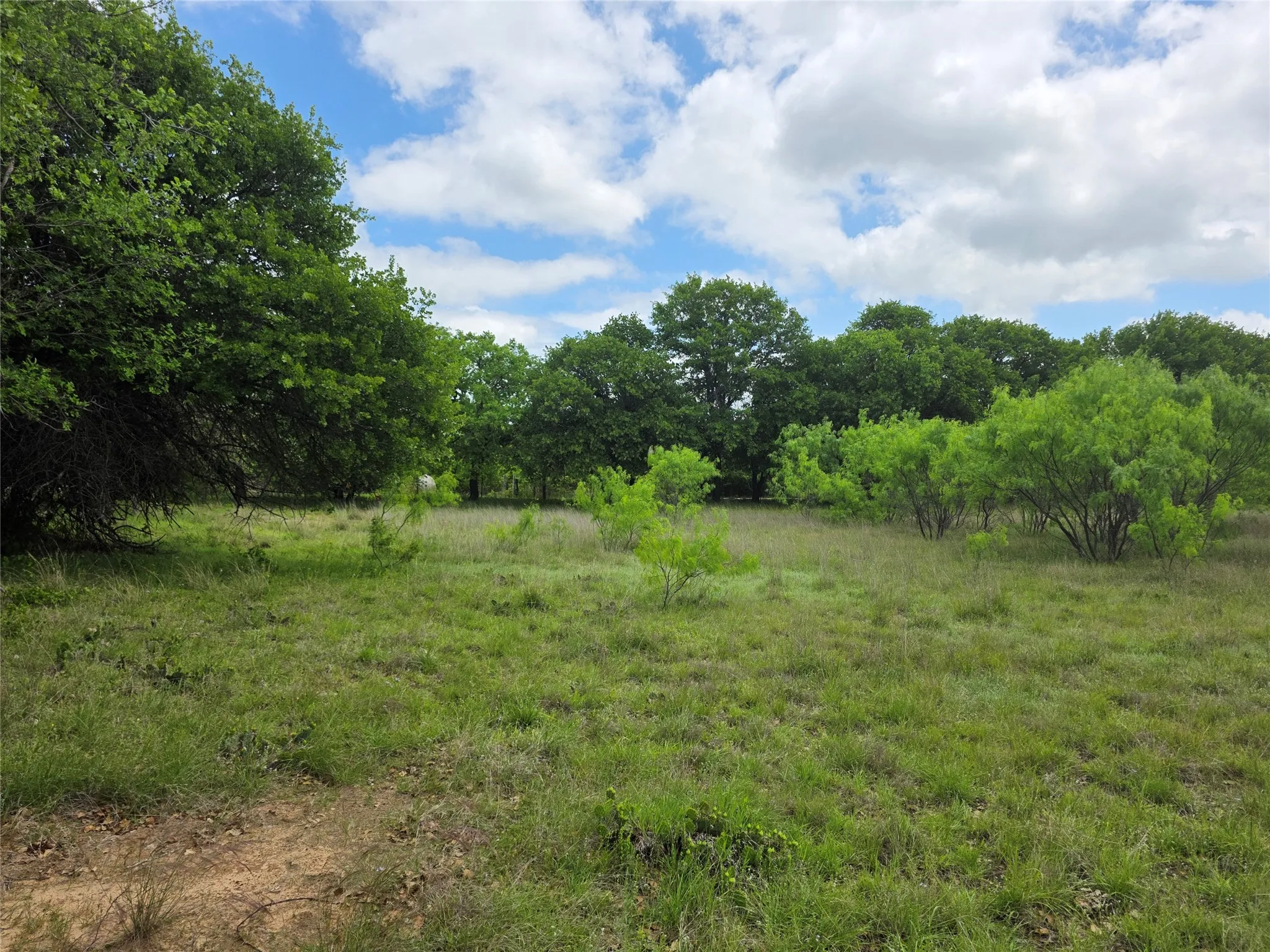 Single Family Residence For Sale in Brown County , 1200 E Fm 2273, May, Texas 76857, 3 Bedroom, 3 Bathroom, 2 Garage spaces, 2,490 Sqft, built in 2011, Preowned, mls#21240140, Real Estate Agent in May, Homes For Sale in Brown county, Homes For Sale in May, Realtor in May Texas, Real Estate Brokerage Independent Realty Texas, Luminita Cordes Realtor