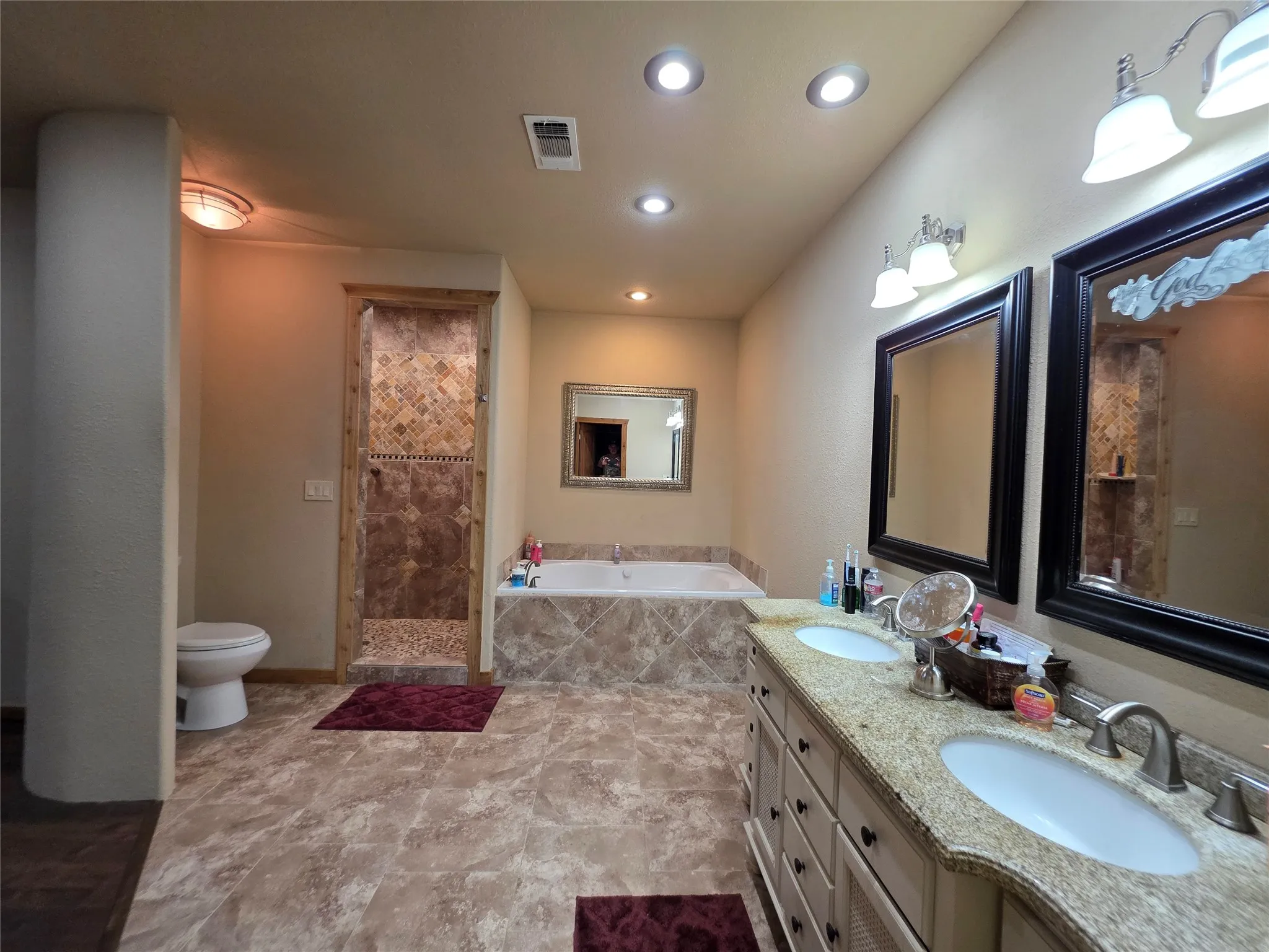 Single Family Residence For Sale in Brown County , 1200 E Fm 2273, May, Texas 76857, 3 Bedroom, 3 Bathroom, 2 Garage spaces, 2,490 Sqft, built in 2011, Preowned, mls#21240140, Real Estate Agent in May, Homes For Sale in Brown county, Homes For Sale in May, Realtor in May Texas, Real Estate Brokerage Independent Realty Texas, Luminita Cordes Realtor