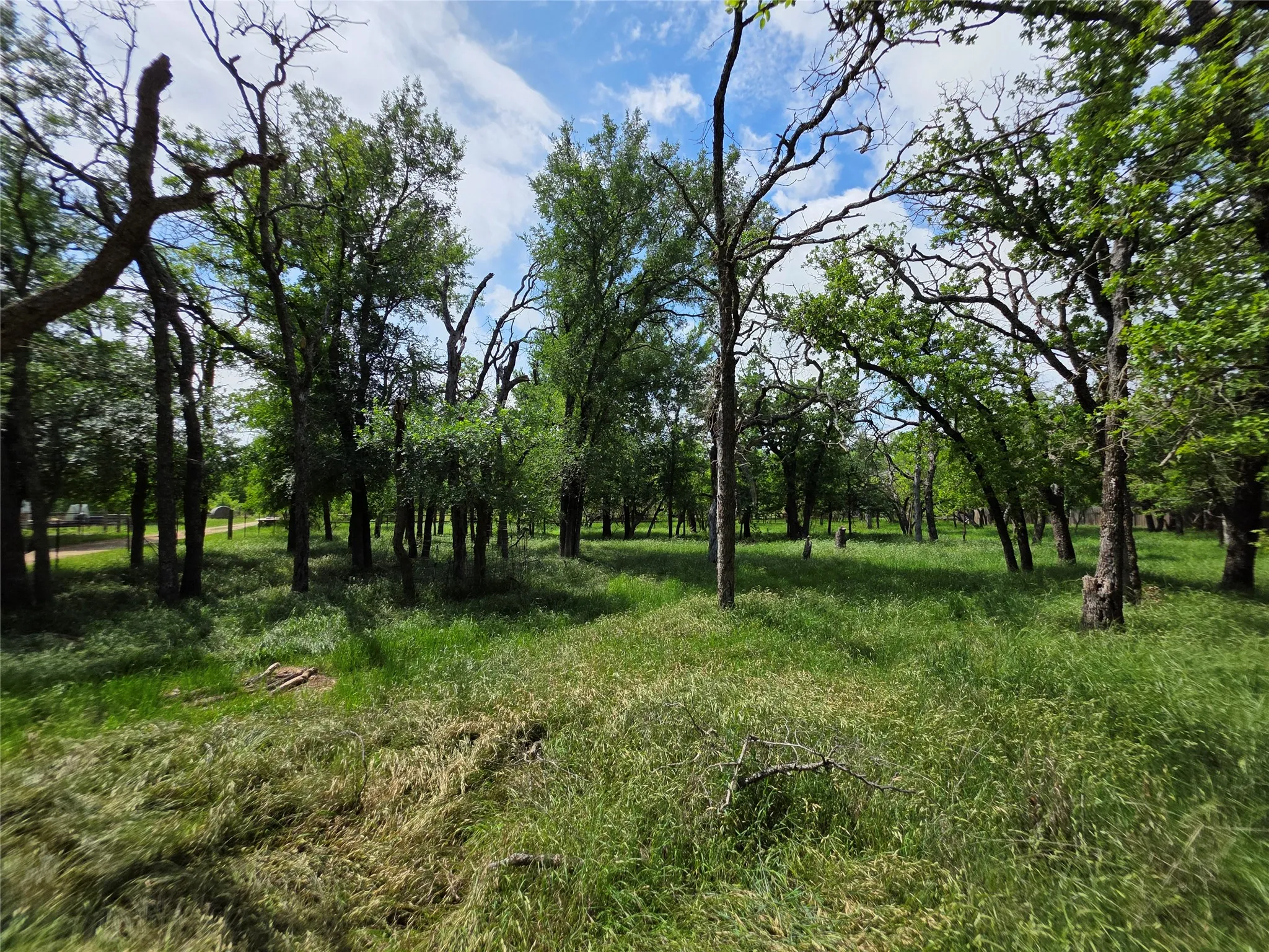 Single Family Residence For Sale in Brown County , 1200 E Fm 2273, May, Texas 76857, 3 Bedroom, 3 Bathroom, 2 Garage spaces, 2,490 Sqft, built in 2011, Preowned, mls#21240140, Real Estate Agent in May, Homes For Sale in Brown county, Homes For Sale in May, Realtor in May Texas, Real Estate Brokerage Independent Realty Texas, Luminita Cordes Realtor