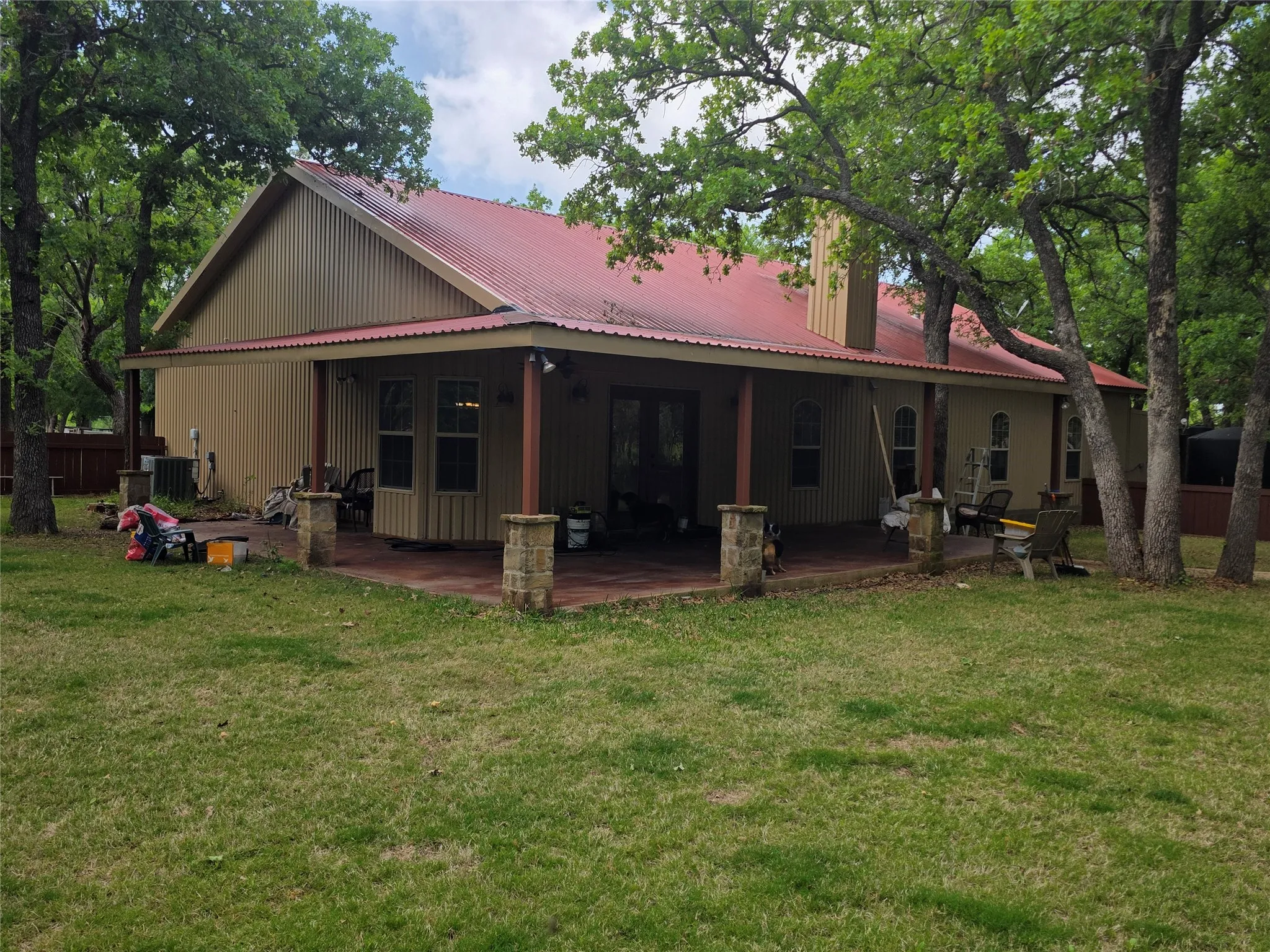 Single Family Residence For Sale in Brown County , 1200 E Fm 2273, May, Texas 76857, 3 Bedroom, 3 Bathroom, 2 Garage spaces, 2,490 Sqft, built in 2011, Preowned, mls#21240140, Real Estate Agent in May, Homes For Sale in Brown county, Homes For Sale in May, Realtor in May Texas, Real Estate Brokerage Independent Realty Texas, Luminita Cordes Realtor