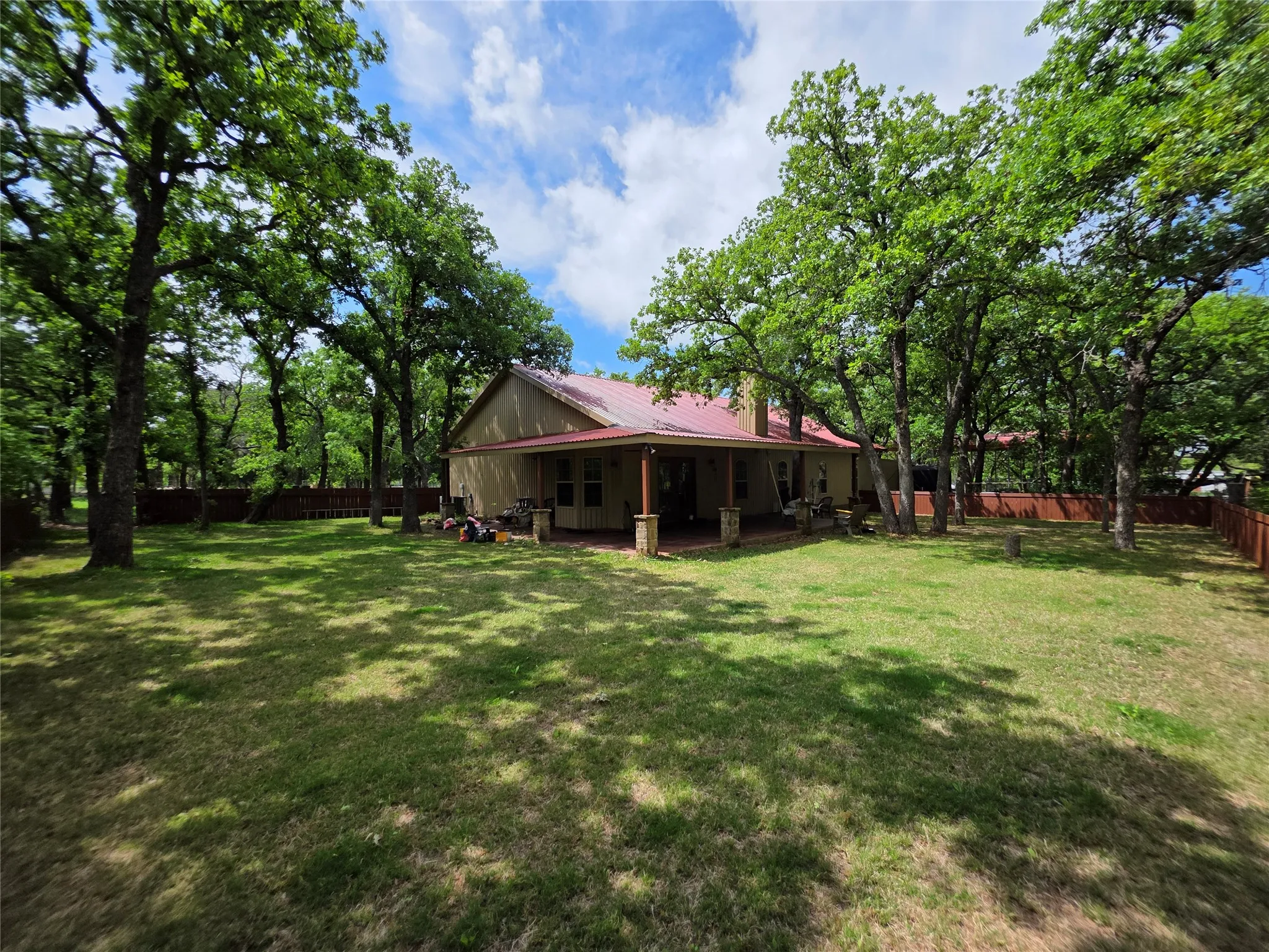 Single Family Residence For Sale in Brown County , 1200 E Fm 2273, May, Texas 76857, 3 Bedroom, 3 Bathroom, 2 Garage spaces, 2,490 Sqft, built in 2011, Preowned, mls#21240140, Real Estate Agent in May, Homes For Sale in Brown county, Homes For Sale in May, Realtor in May Texas, Real Estate Brokerage Independent Realty Texas, Luminita Cordes Realtor