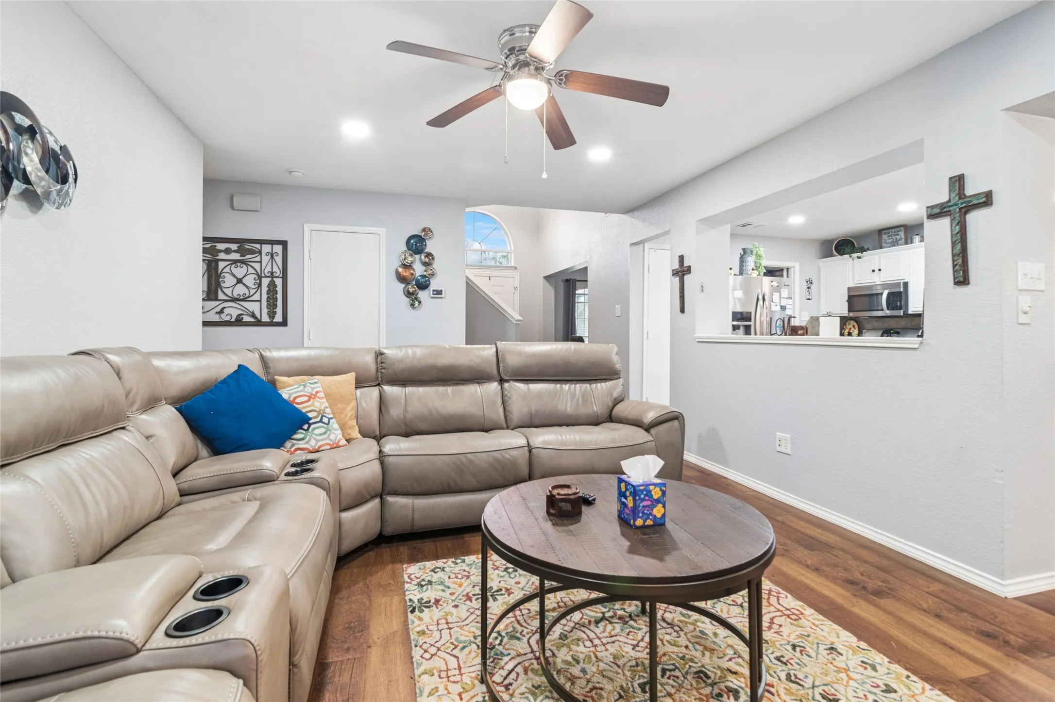 Single Family Residence For Sale in Kaufman County , 522 Pinto Lane, Forney, Texas 75126, 3 Bedroom, 3 Bathroom, 2 Garage spaces, 1,993 Sqft, built in 2002, mls#21240211, Real Estate Agent in Forney, Homes For Sale in Kaufman county, Homes For Sale in Forney, Realtor in Forney Texas, Real Estate Brokerage Independent Realty Texas, Luminita Cordes Realtor