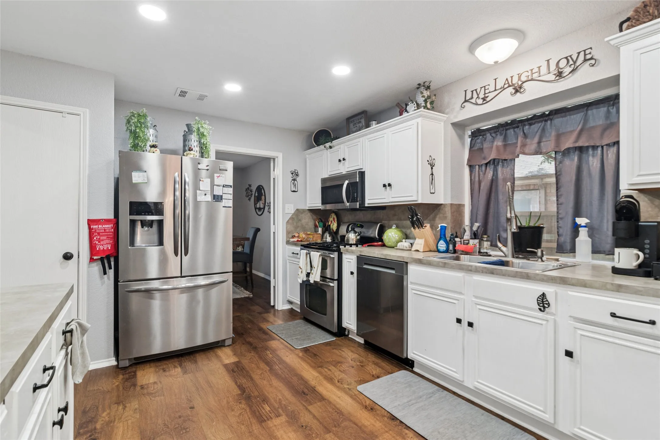 Single Family Residence For Sale in Kaufman County , 522 Pinto Lane, Forney, Texas 75126, 3 Bedroom, 3 Bathroom, 2 Garage spaces, 1,993 Sqft, built in 2002, mls#21240211, Real Estate Agent in Forney, Homes For Sale in Kaufman county, Homes For Sale in Forney, Realtor in Forney Texas, Real Estate Brokerage Independent Realty Texas, Luminita Cordes Realtor