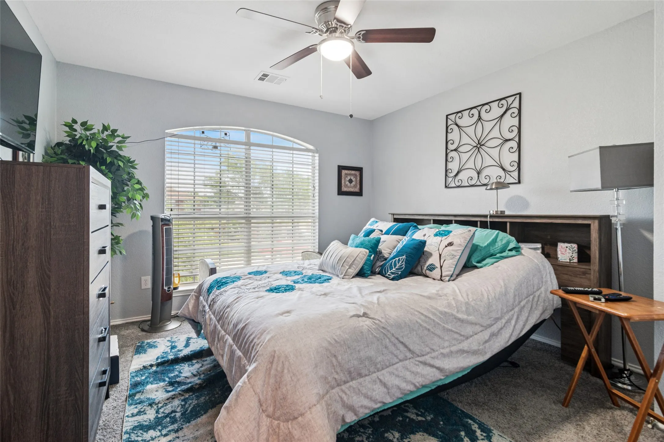 Single Family Residence For Sale in Kaufman County , 522 Pinto Lane, Forney, Texas 75126, 3 Bedroom, 3 Bathroom, 2 Garage spaces, 1,993 Sqft, built in 2002, mls#21240211, Real Estate Agent in Forney, Homes For Sale in Kaufman county, Homes For Sale in Forney, Realtor in Forney Texas, Real Estate Brokerage Independent Realty Texas, Luminita Cordes Realtor