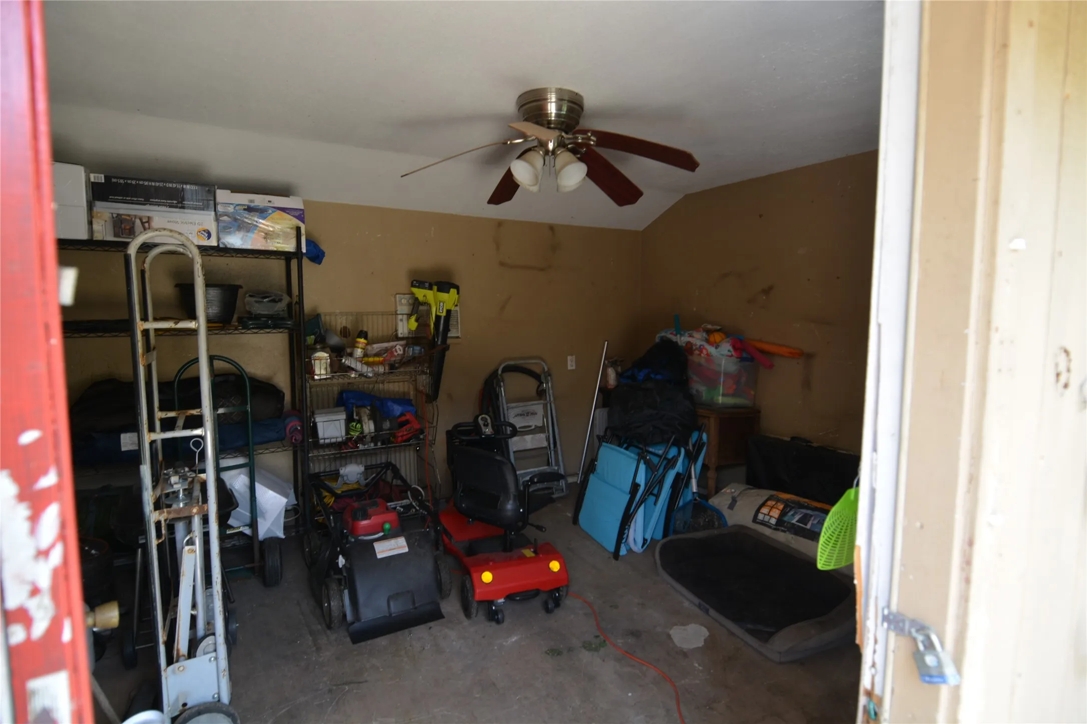 Single Family Residence For Sale in Johnson County , 1306 Clearfield Drive, Cleburne, Texas 76033, 4 Bedroom, 2 Bathroom, Garage spaces, 1,702 Sqft, built in 1986, mls#21240088, Real Estate Agent in Cleburne, Homes For Sale in Johnson county, Homes For Sale in Cleburne, Realtor in Cleburne Texas, Real Estate Brokerage Independent Realty Texas, Luminita Cordes Realtor