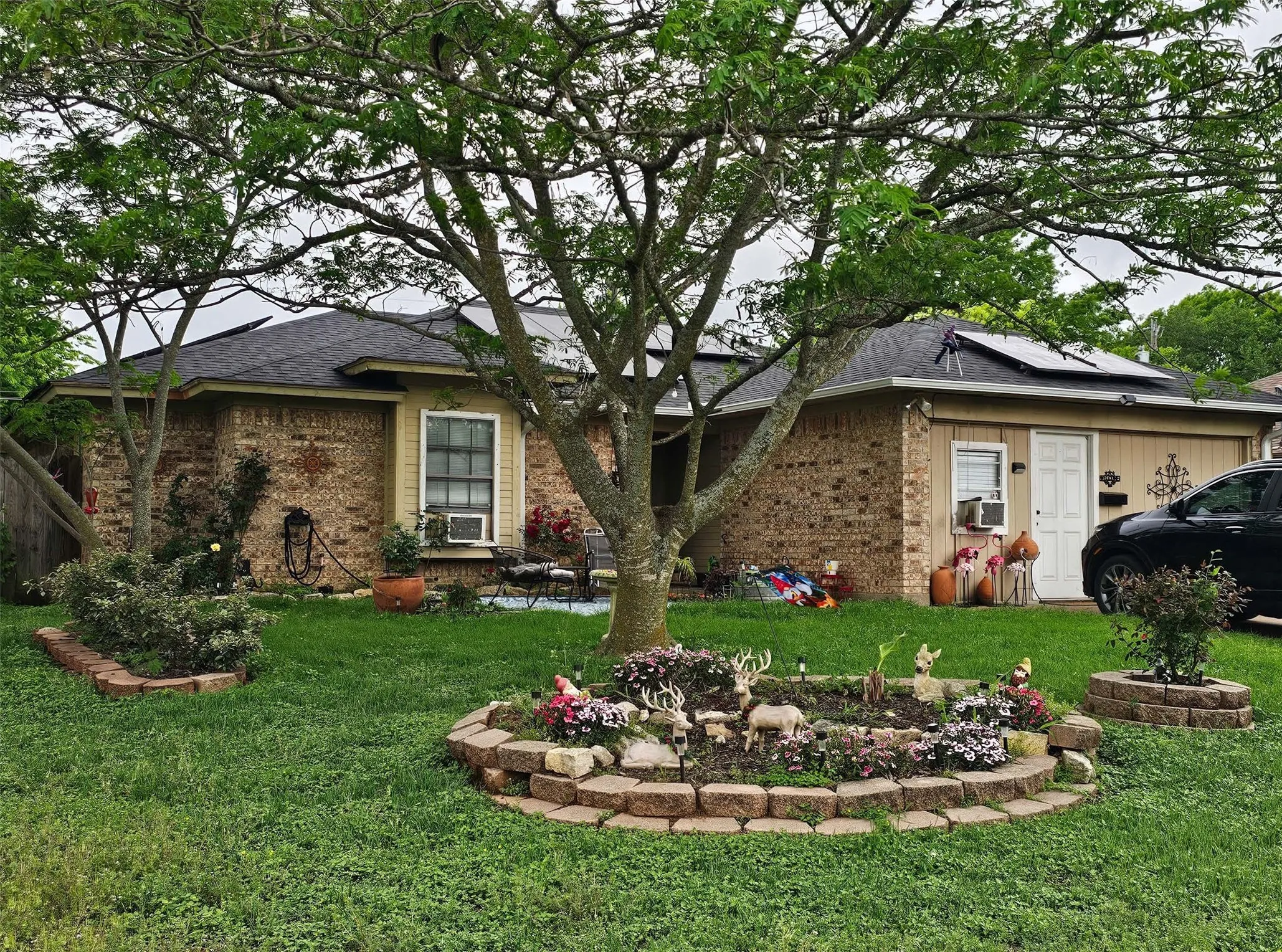 Single Family Residence For Sale in Johnson County , 1306 Clearfield Drive, Cleburne, Texas 76033, 4 Bedroom, 2 Bathroom, Garage spaces, 1,702 Sqft, built in 1986, mls#21240088, Real Estate Agent in Cleburne, Homes For Sale in Johnson county, Homes For Sale in Cleburne, Realtor in Cleburne Texas, Real Estate Brokerage Independent Realty Texas, Luminita Cordes Realtor