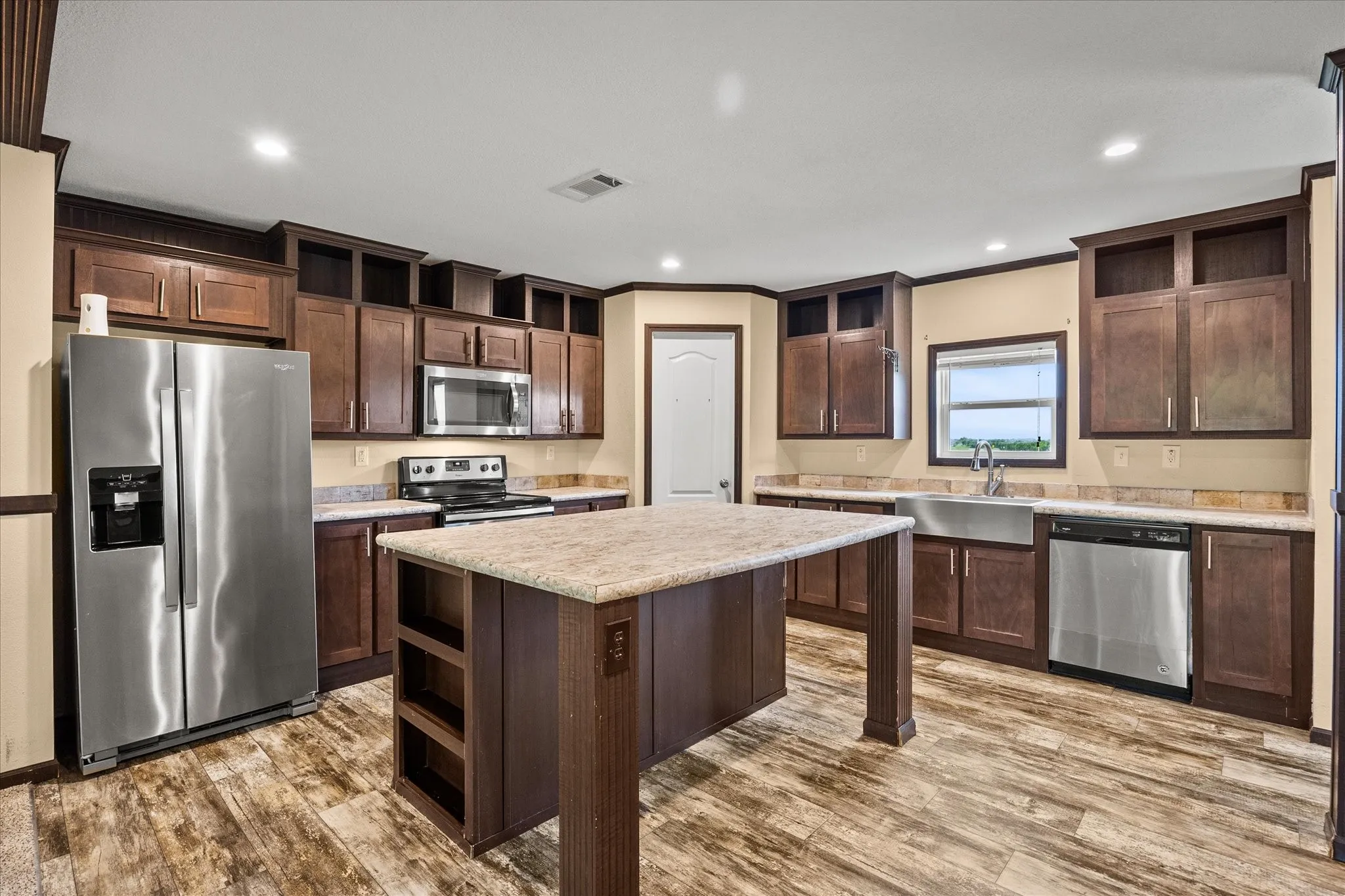 Mobile Home For Sale in Hunt County , 8645 County Road 1143, Celeste, Texas 75423, 4 Bedroom, 2 Bathroom, Garage spaces, 2,176 Sqft, built in 2018, Preowned, mls#21223360, Real Estate Agent in Celeste, Homes For Sale in Hunt county, Homes For Sale in Celeste, Realtor in Celeste Texas, Real Estate Brokerage Independent Realty Texas, Luminita Cordes Realtor