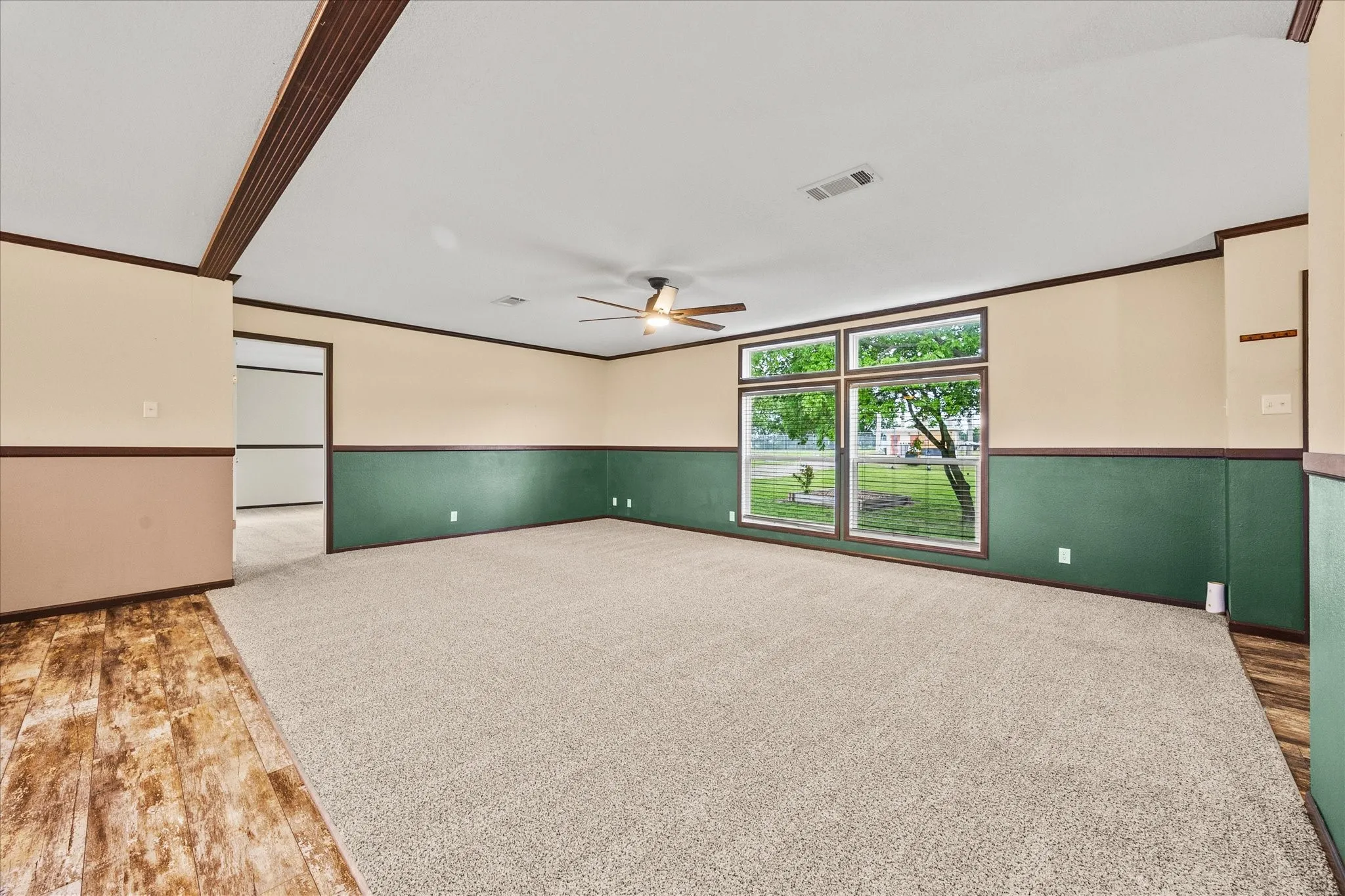 Mobile Home For Sale in Hunt County , 8645 County Road 1143, Celeste, Texas 75423, 4 Bedroom, 2 Bathroom, Garage spaces, 2,176 Sqft, built in 2018, Preowned, mls#21223360, Real Estate Agent in Celeste, Homes For Sale in Hunt county, Homes For Sale in Celeste, Realtor in Celeste Texas, Real Estate Brokerage Independent Realty Texas, Luminita Cordes Realtor