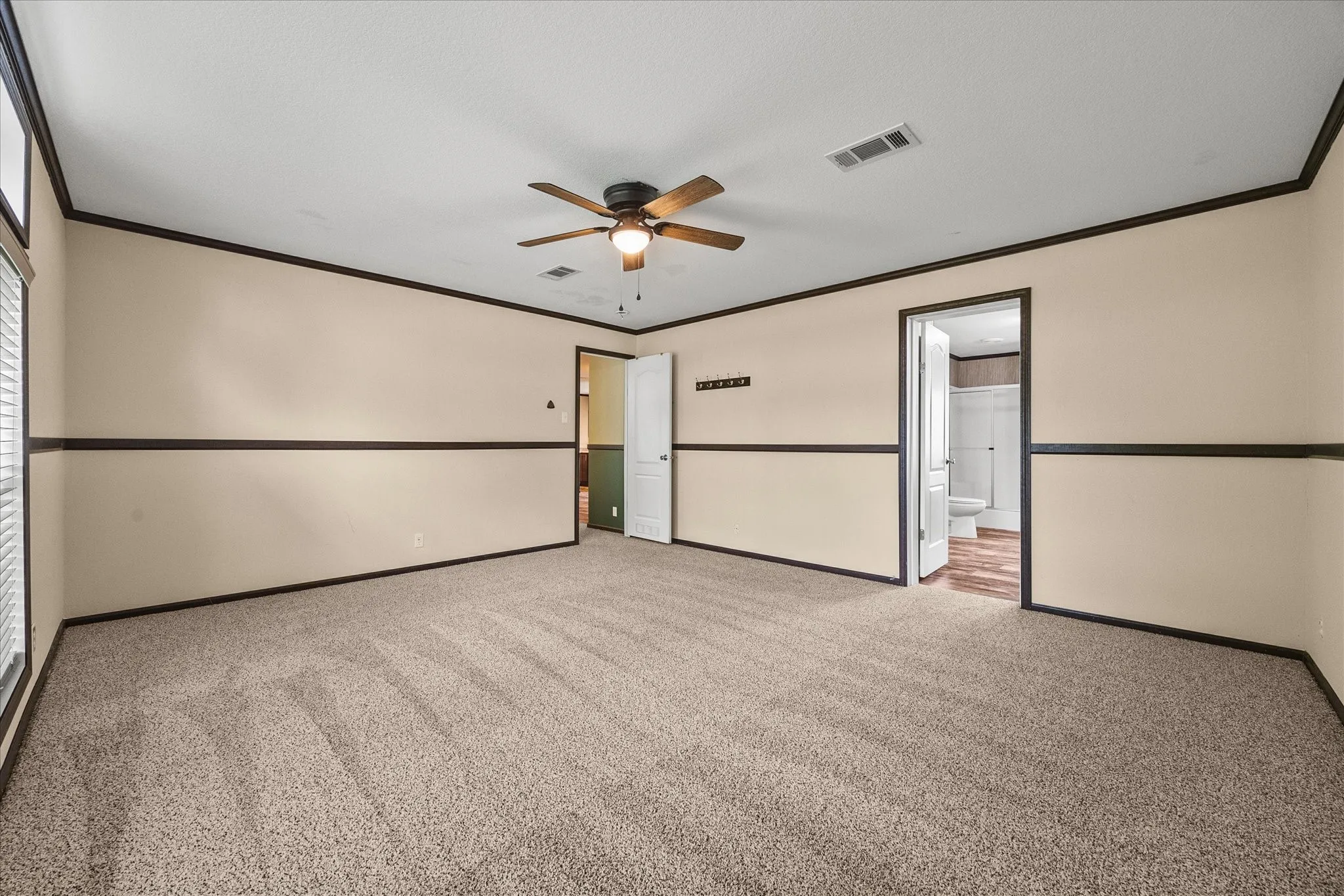 Mobile Home For Sale in Hunt County , 8645 County Road 1143, Celeste, Texas 75423, 4 Bedroom, 2 Bathroom, Garage spaces, 2,176 Sqft, built in 2018, Preowned, mls#21223360, Real Estate Agent in Celeste, Homes For Sale in Hunt county, Homes For Sale in Celeste, Realtor in Celeste Texas, Real Estate Brokerage Independent Realty Texas, Luminita Cordes Realtor