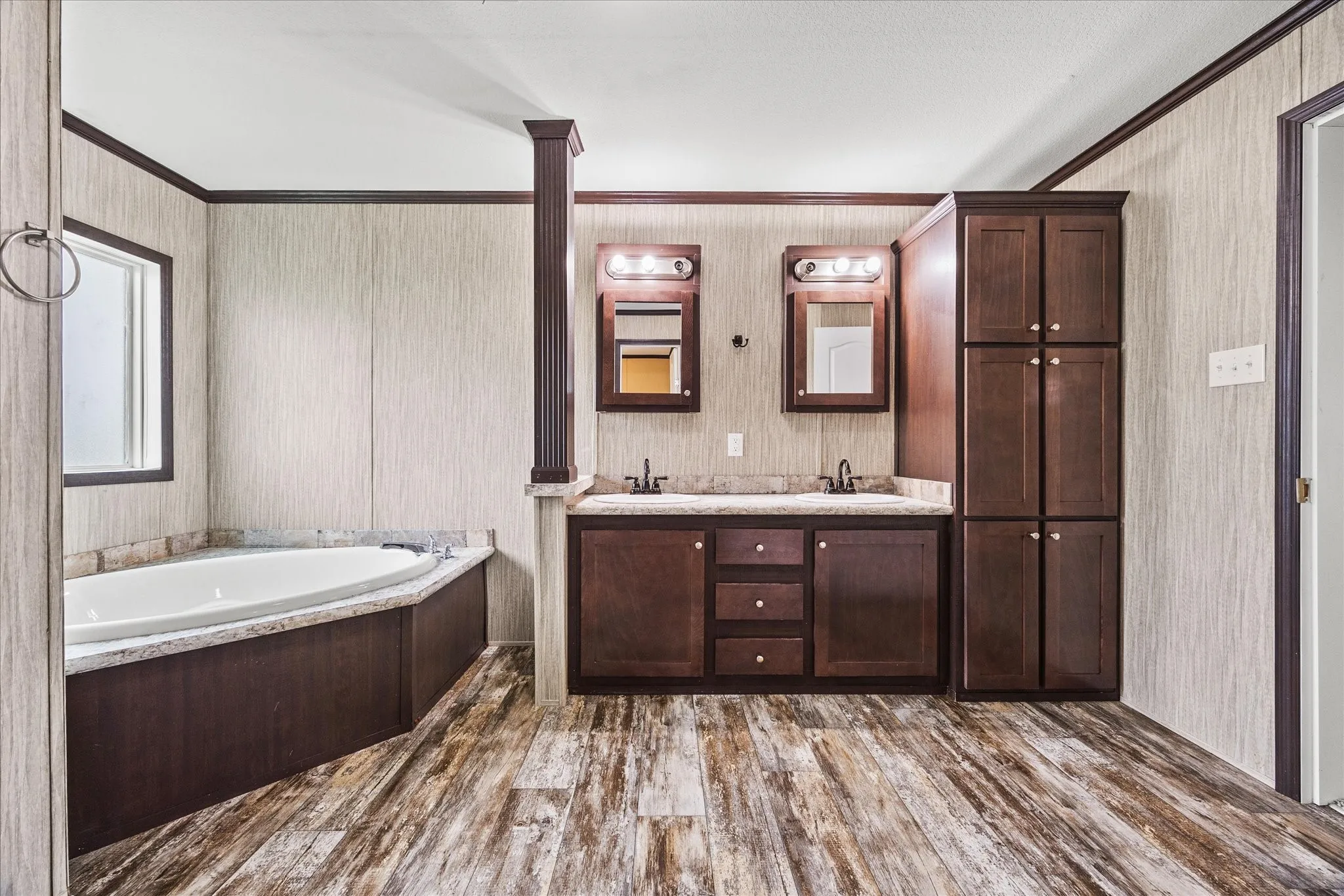 Mobile Home For Sale in Hunt County , 8645 County Road 1143, Celeste, Texas 75423, 4 Bedroom, 2 Bathroom, Garage spaces, 2,176 Sqft, built in 2018, Preowned, mls#21223360, Real Estate Agent in Celeste, Homes For Sale in Hunt county, Homes For Sale in Celeste, Realtor in Celeste Texas, Real Estate Brokerage Independent Realty Texas, Luminita Cordes Realtor