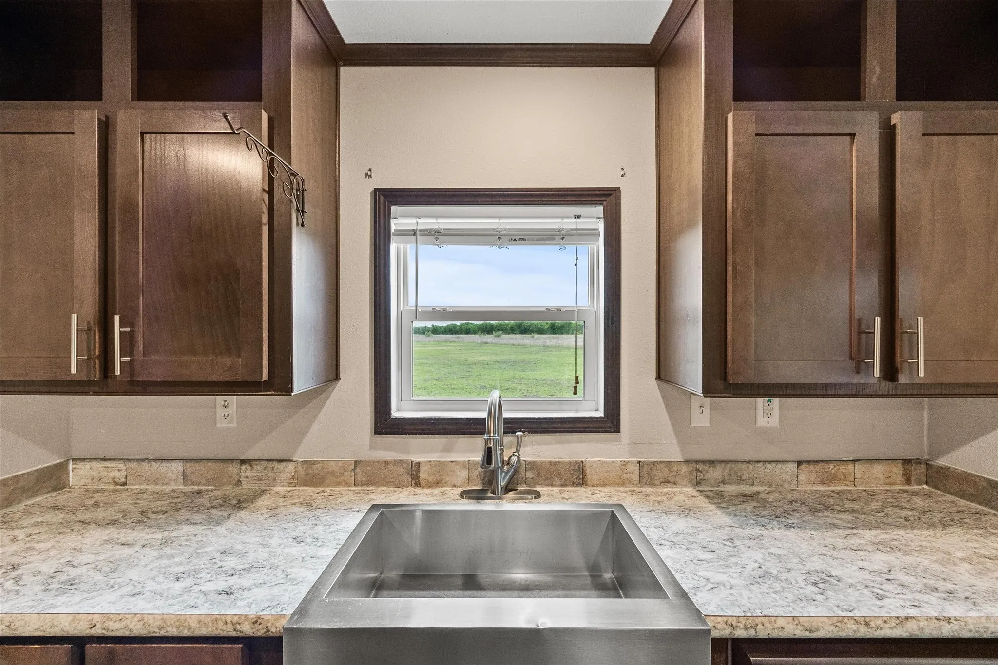 Mobile Home For Sale in Hunt County , 8645 County Road 1143, Celeste, Texas 75423, 4 Bedroom, 2 Bathroom, Garage spaces, 2,176 Sqft, built in 2018, Preowned, mls#21223360, Real Estate Agent in Celeste, Homes For Sale in Hunt county, Homes For Sale in Celeste, Realtor in Celeste Texas, Real Estate Brokerage Independent Realty Texas, Luminita Cordes Realtor
