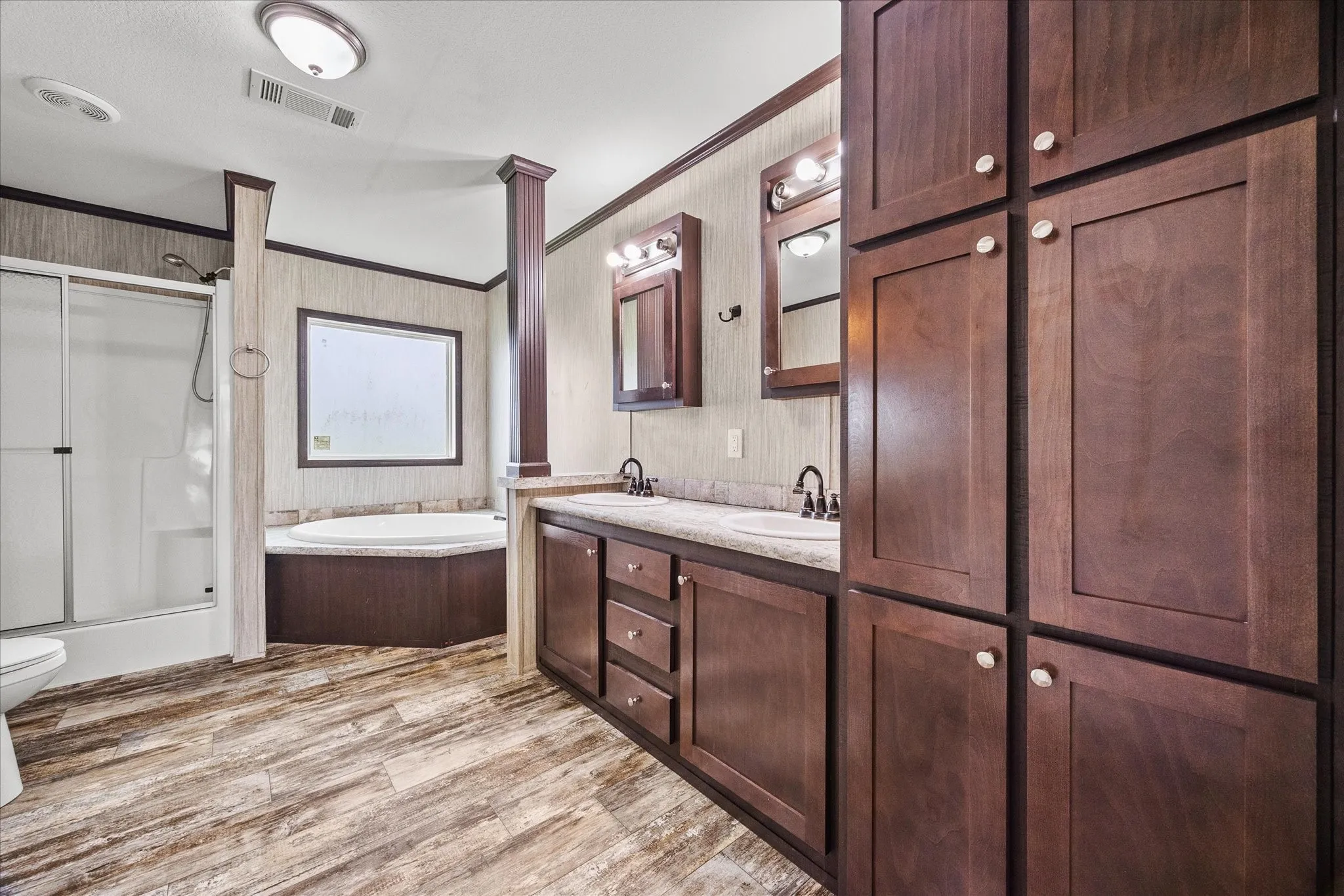 Mobile Home For Sale in Hunt County , 8645 County Road 1143, Celeste, Texas 75423, 4 Bedroom, 2 Bathroom, Garage spaces, 2,176 Sqft, built in 2018, Preowned, mls#21223360, Real Estate Agent in Celeste, Homes For Sale in Hunt county, Homes For Sale in Celeste, Realtor in Celeste Texas, Real Estate Brokerage Independent Realty Texas, Luminita Cordes Realtor