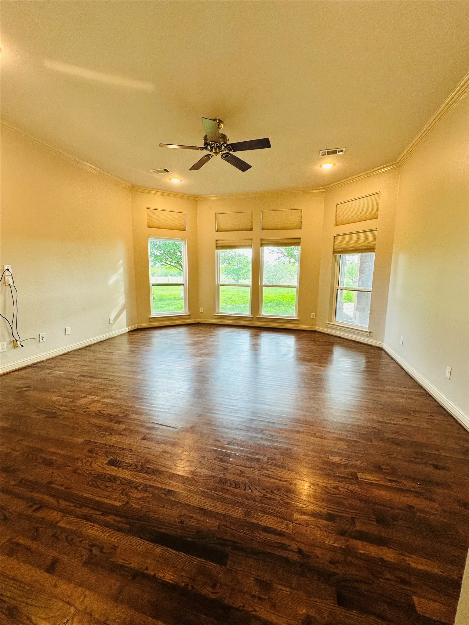 Single Family Residence For Sale in Kaufman County , 16547 State Highway 205, Terrell, Texas 75160, 4 Bedroom, 3 Bathroom, 2 Garage spaces, 3,089 Sqft, built in 2001, mls#21239642, Real Estate Agent in Terrell, Homes For Sale in Kaufman county, Homes For Sale in Terrell, Realtor in Terrell Texas, Real Estate Brokerage Independent Realty Texas, Luminita Cordes Realtor