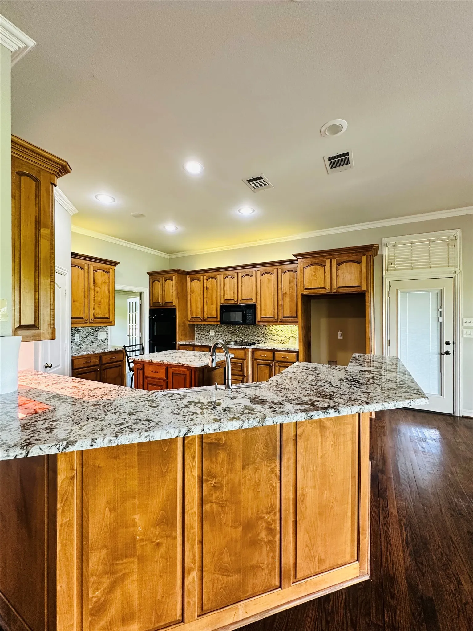 Single Family Residence For Sale in Kaufman County , 16547 State Highway 205, Terrell, Texas 75160, 4 Bedroom, 3 Bathroom, 2 Garage spaces, 3,089 Sqft, built in 2001, mls#21239642, Real Estate Agent in Terrell, Homes For Sale in Kaufman county, Homes For Sale in Terrell, Realtor in Terrell Texas, Real Estate Brokerage Independent Realty Texas, Luminita Cordes Realtor