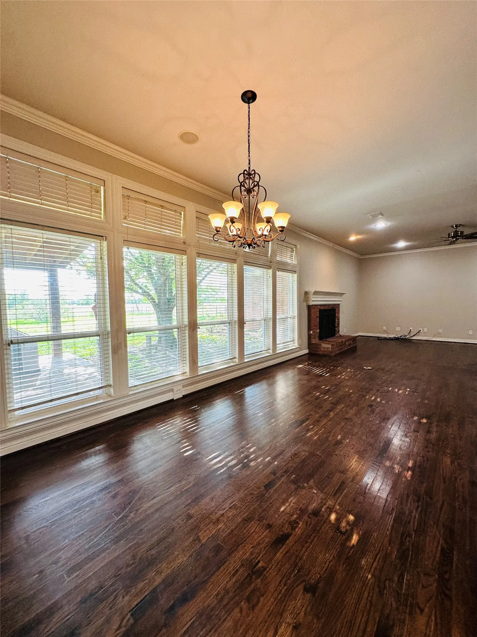 Familly/Dining space