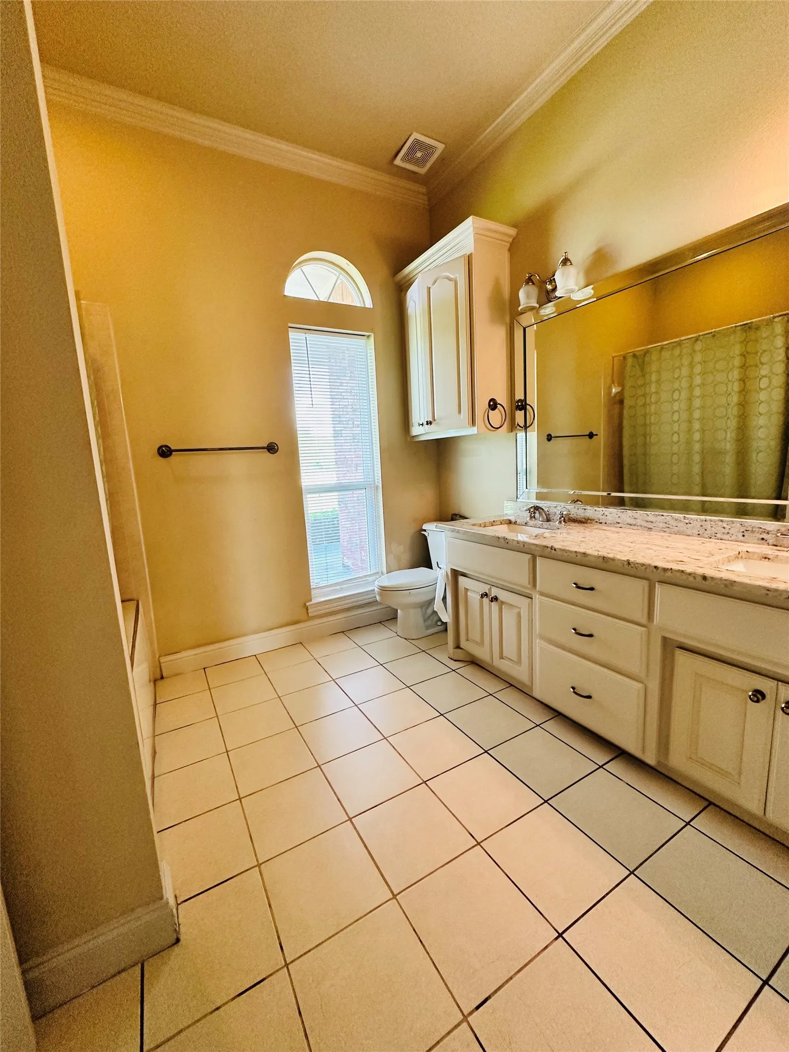 Single Family Residence For Sale in Kaufman County , 16547 State Highway 205, Terrell, Texas 75160, 4 Bedroom, 3 Bathroom, 2 Garage spaces, 3,089 Sqft, built in 2001, mls#21239642, Real Estate Agent in Terrell, Homes For Sale in Kaufman county, Homes For Sale in Terrell, Realtor in Terrell Texas, Real Estate Brokerage Independent Realty Texas, Luminita Cordes Realtor