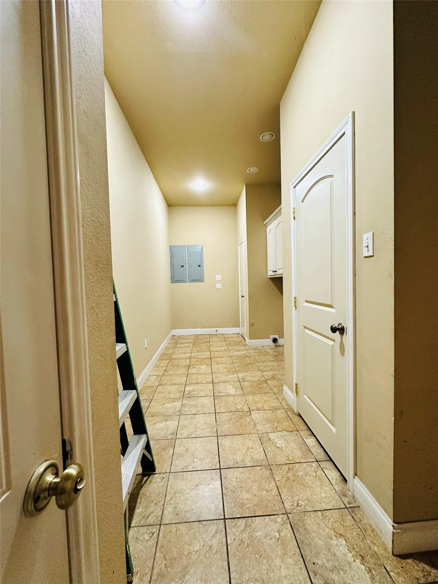 Single Family Residence For Sale in Kaufman County , 16547 State Highway 205, Terrell, Texas 75160, 4 Bedroom, 3 Bathroom, 2 Garage spaces, 3,089 Sqft, built in 2001, mls#21239642, Real Estate Agent in Terrell, Homes For Sale in Kaufman county, Homes For Sale in Terrell, Realtor in Terrell Texas, Real Estate Brokerage Independent Realty Texas, Luminita Cordes Realtor
