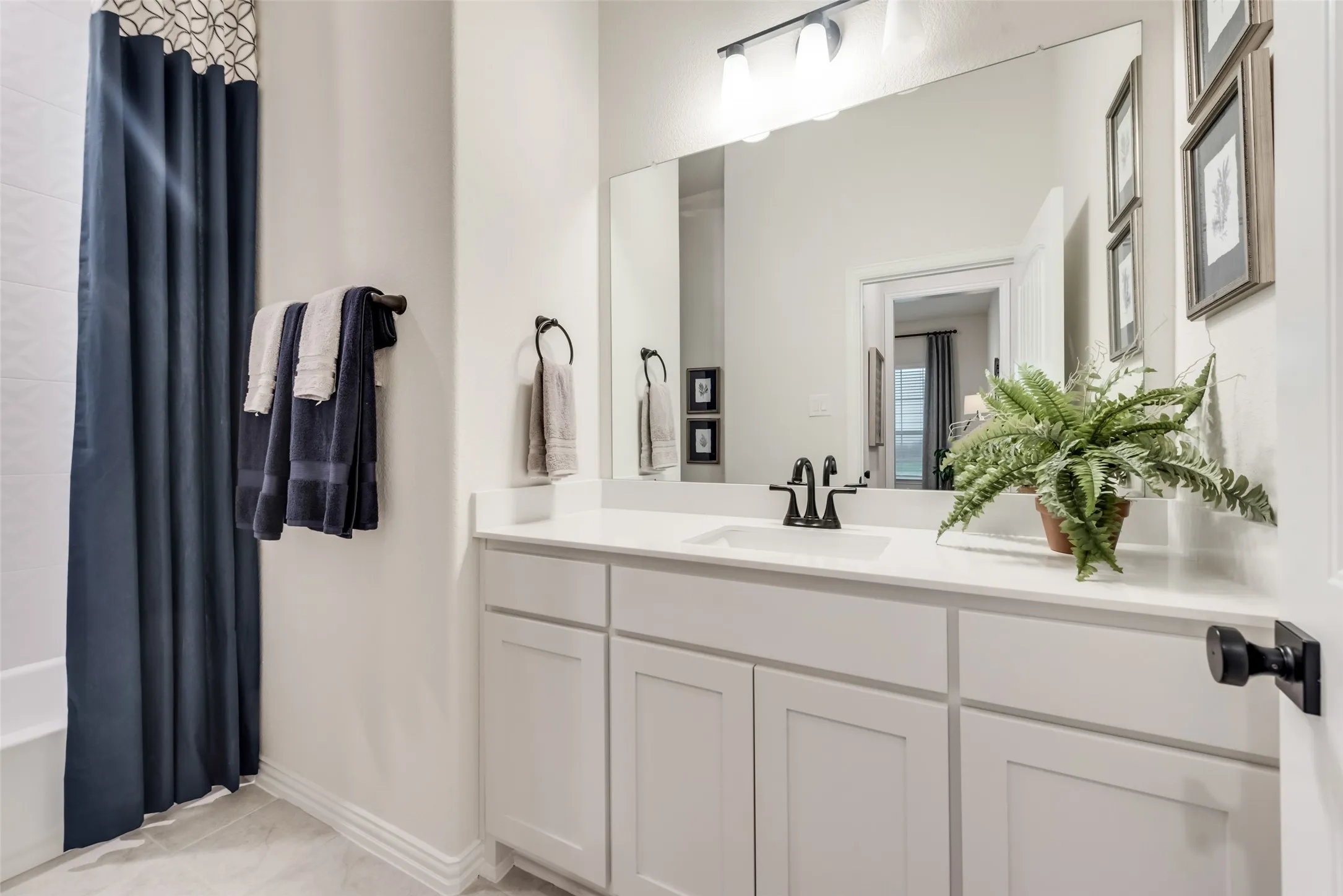 Single Family Residence For Sale in Cooke County , 61 Roosevelt Lane, Valley View, Texas 76272, 4 Bedroom, 3 Bathroom, 3 Garage spaces, 2,499 Sqft, built in 2023, New Construction - Incomplete, mls#21240229, Real Estate Agent in Valley View, Homes For Sale in Cooke county, Homes For Sale in Valley View, Realtor in Valley View Texas, Real Estate Brokerage Independent Realty Texas, Luminita Cordes Realtor