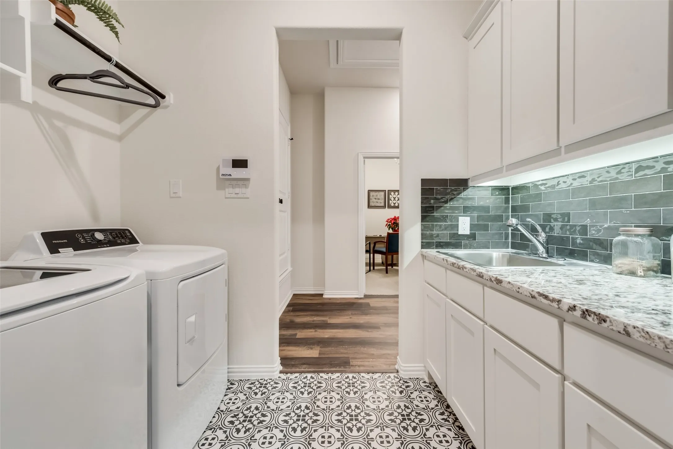 Single Family Residence For Sale in Cooke County , 61 Roosevelt Lane, Valley View, Texas 76272, 4 Bedroom, 3 Bathroom, 3 Garage spaces, 2,499 Sqft, built in 2023, New Construction - Incomplete, mls#21240229, Real Estate Agent in Valley View, Homes For Sale in Cooke county, Homes For Sale in Valley View, Realtor in Valley View Texas, Real Estate Brokerage Independent Realty Texas, Luminita Cordes Realtor