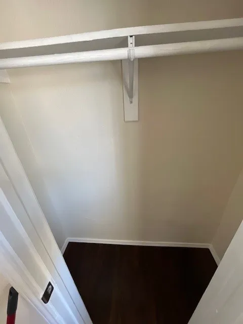 Apartment For Rent in Dallas County , 8127 Stonehurst Street 5, Dallas, Texas 75217, 2 Bedroom, 1 Bathroom, Garage spaces, 1,050 Sqft, built in 1987, Preowned, mls#21240317, Real Estate Agent in Dallas, Homes For Rent in Dallas county, Homes For Rent in Dallas, Realtor in Dallas Texas, Real Estate Brokerage Independent Realty Texas, Luminita Cordes Realtor