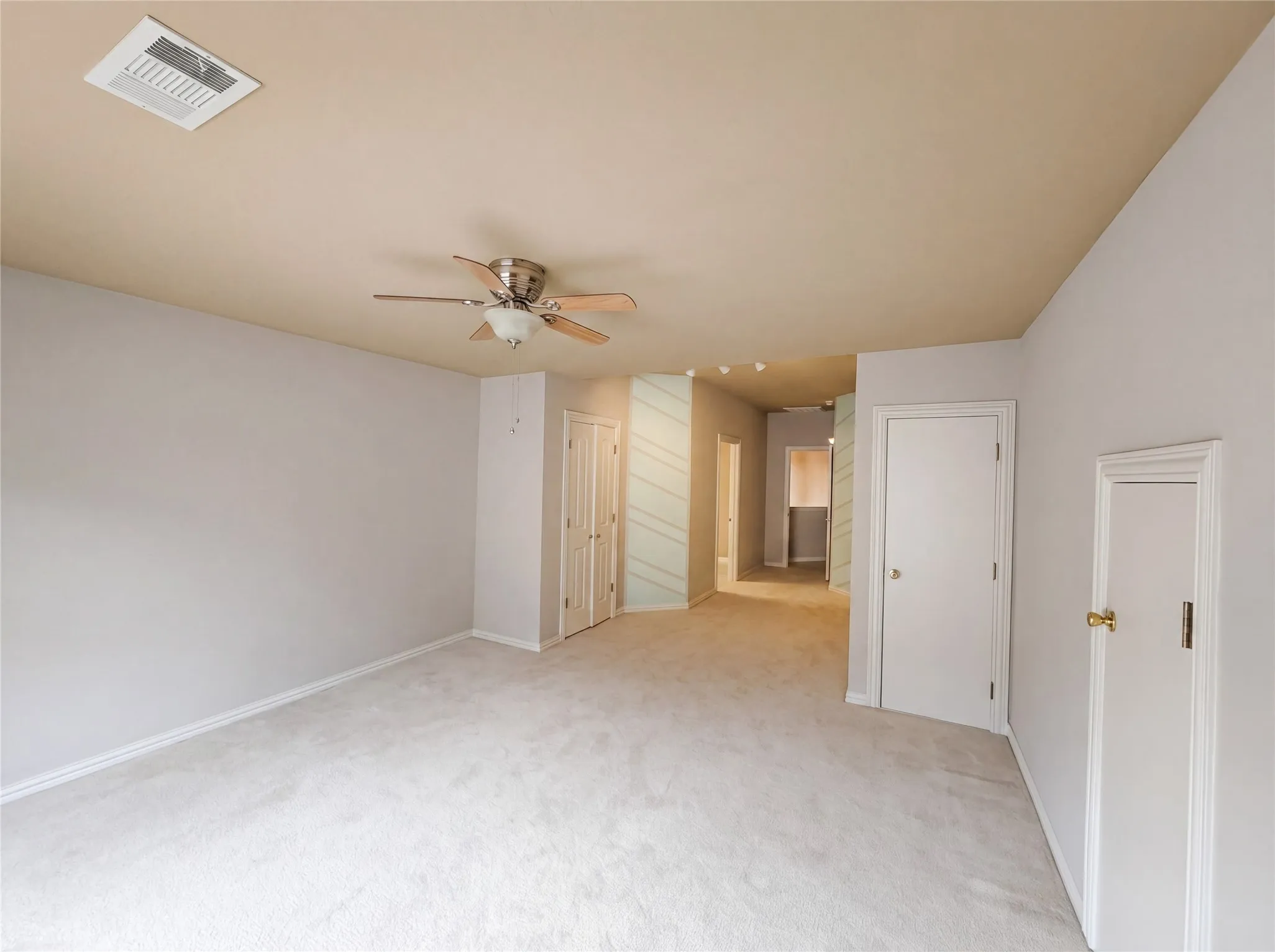 Single Family Residence For Sale in Dallas County , 1309 Winding Brook Drive, Garland, Texas 75044, 4 Bedroom, 4 Bathroom, 2 Garage spaces, 3,570 Sqft, built in 2001, mls#21240316, Real Estate Agent in Garland, Homes For Sale in Dallas county, Homes For Sale in Garland, Realtor in Garland Texas, Real Estate Brokerage Independent Realty Texas, Luminita Cordes Realtor