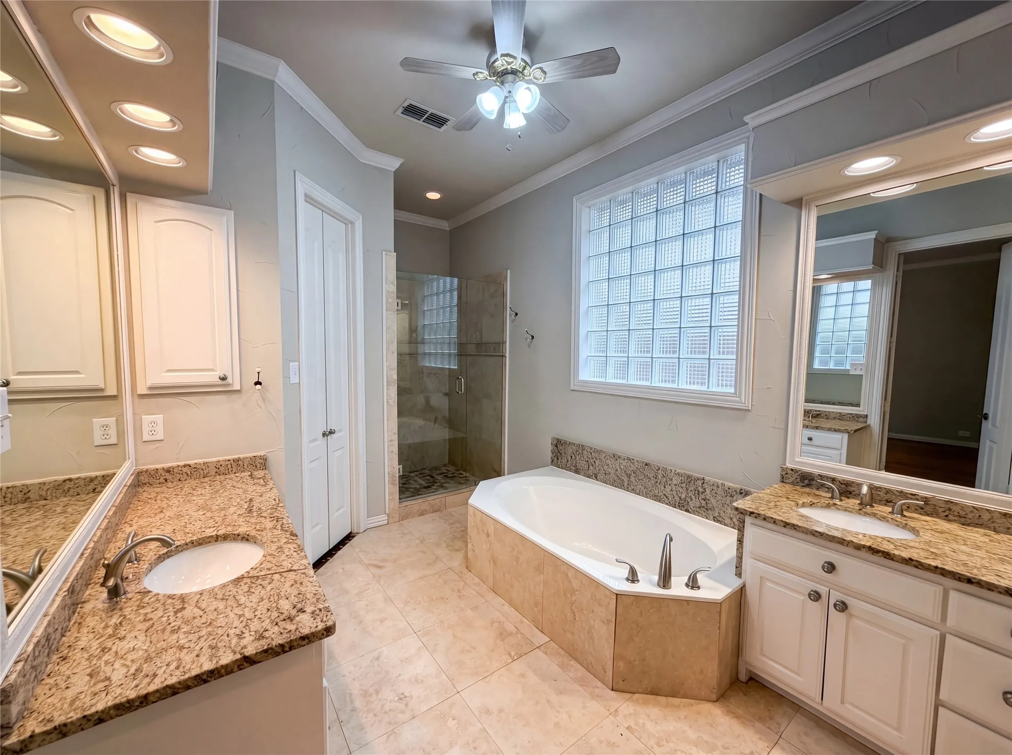 Single Family Residence For Sale in Dallas County , 1309 Winding Brook Drive, Garland, Texas 75044, 4 Bedroom, 4 Bathroom, 2 Garage spaces, 3,570 Sqft, built in 2001, mls#21240316, Real Estate Agent in Garland, Homes For Sale in Dallas county, Homes For Sale in Garland, Realtor in Garland Texas, Real Estate Brokerage Independent Realty Texas, Luminita Cordes Realtor