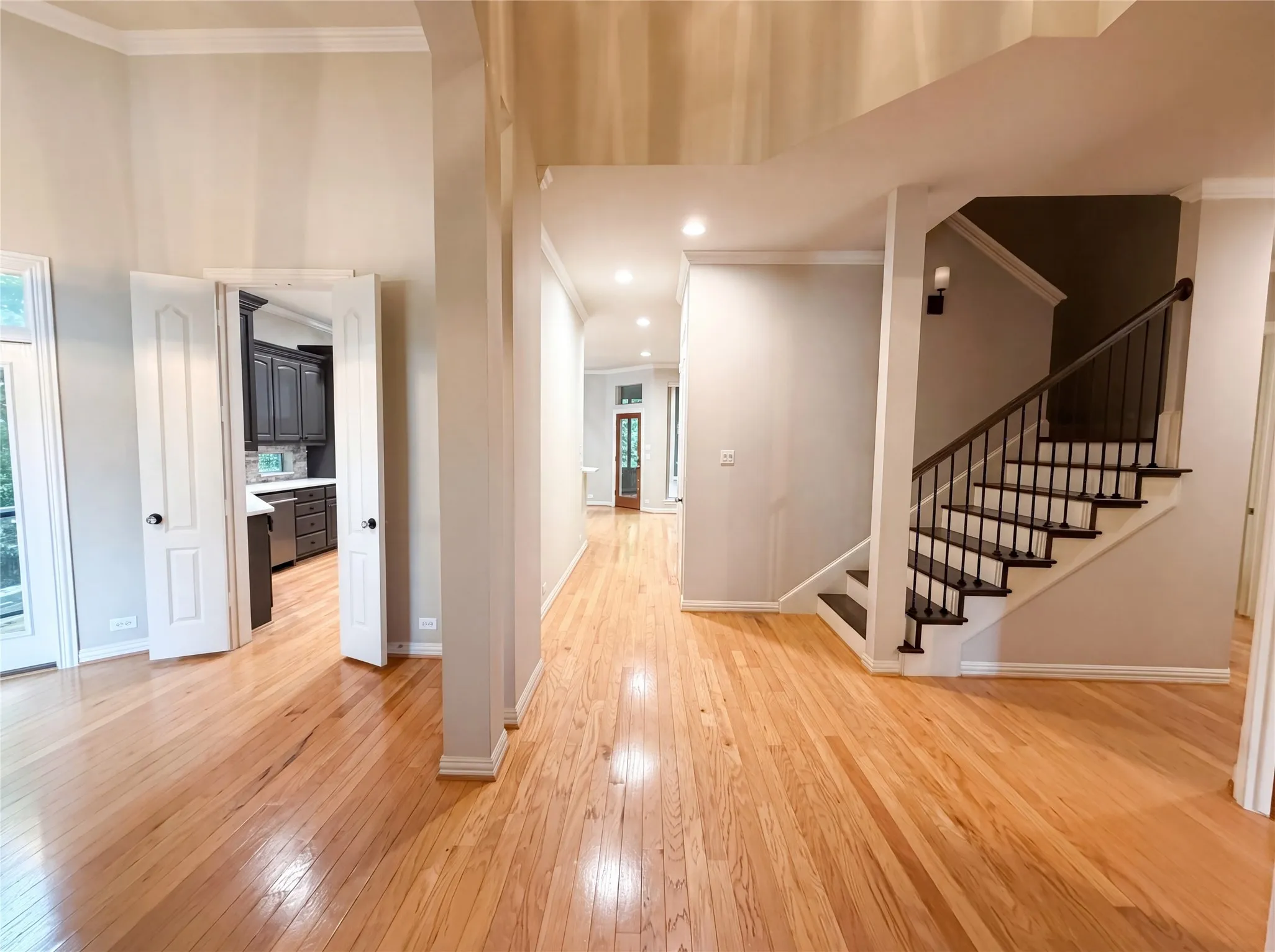 Single Family Residence For Sale in Dallas County , 1309 Winding Brook Drive, Garland, Texas 75044, 4 Bedroom, 4 Bathroom, 2 Garage spaces, 3,570 Sqft, built in 2001, mls#21240316, Real Estate Agent in Garland, Homes For Sale in Dallas county, Homes For Sale in Garland, Realtor in Garland Texas, Real Estate Brokerage Independent Realty Texas, Luminita Cordes Realtor
