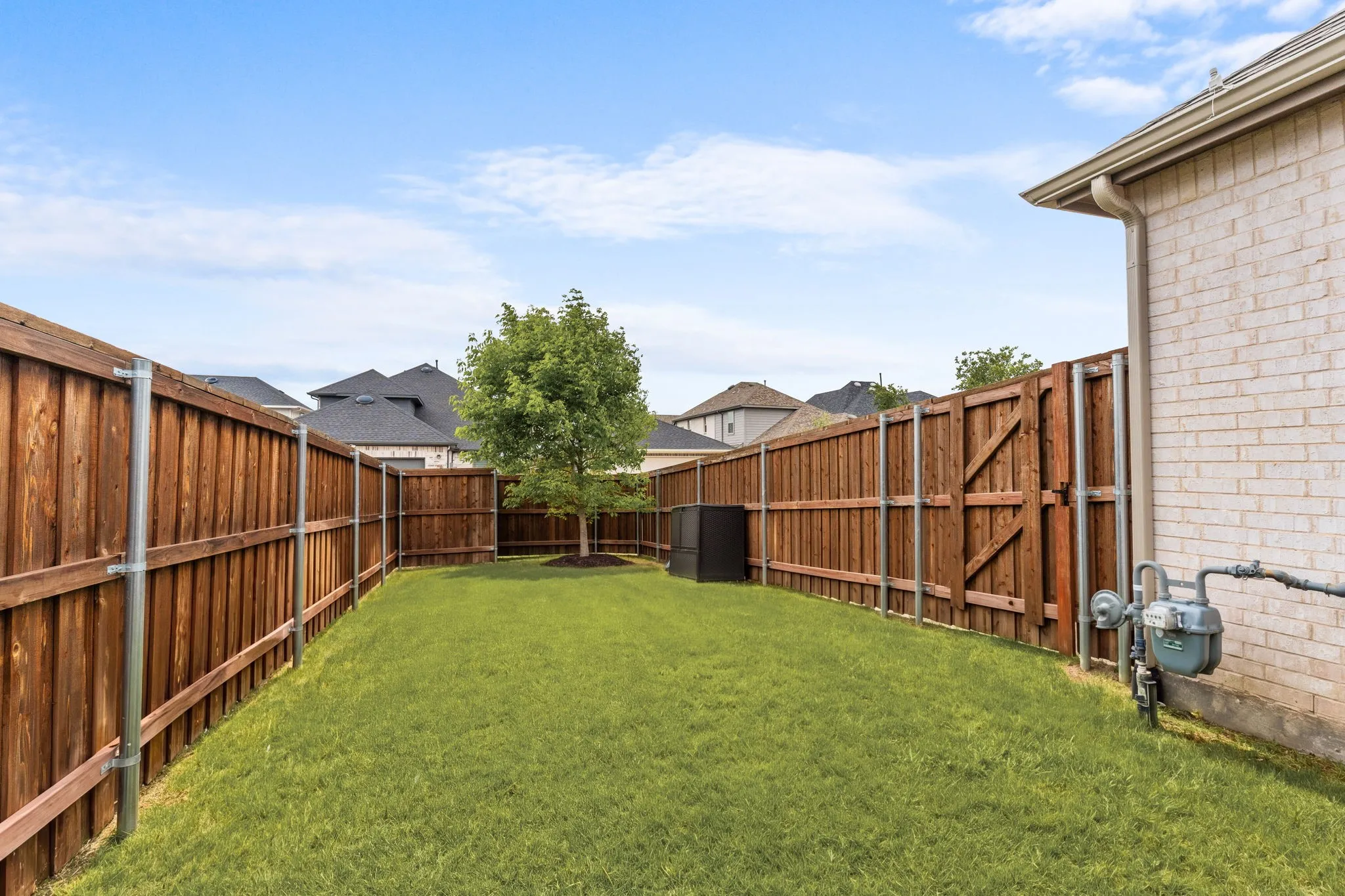 Single Family Residence For Sale in Collin County , 8220 Legacy Trail, Mc Kinney, Texas 75071, 5 Bedroom, 3 Bathroom, 2 Garage spaces, 2,521 Sqft, built in 2023, Preowned, mls#21236554, Real Estate Agent in Mc Kinney, Homes For Sale in Collin county, Homes For Sale in Mc Kinney, Realtor in Mc Kinney Texas, Real Estate Brokerage Independent Realty Texas, Luminita Cordes Realtor
