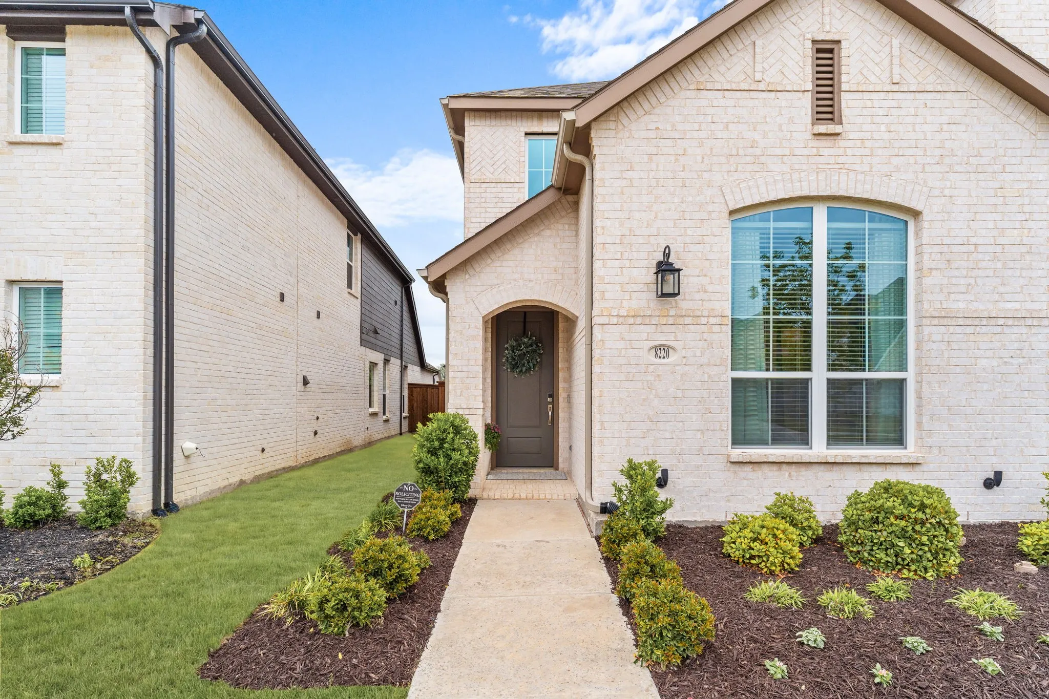 Single Family Residence For Sale in Collin County , 8220 Legacy Trail, Mc Kinney, Texas 75071, 5 Bedroom, 3 Bathroom, 2 Garage spaces, 2,521 Sqft, built in 2023, Preowned, mls#21236554, Real Estate Agent in Mc Kinney, Homes For Sale in Collin county, Homes For Sale in Mc Kinney, Realtor in Mc Kinney Texas, Real Estate Brokerage Independent Realty Texas, Luminita Cordes Realtor