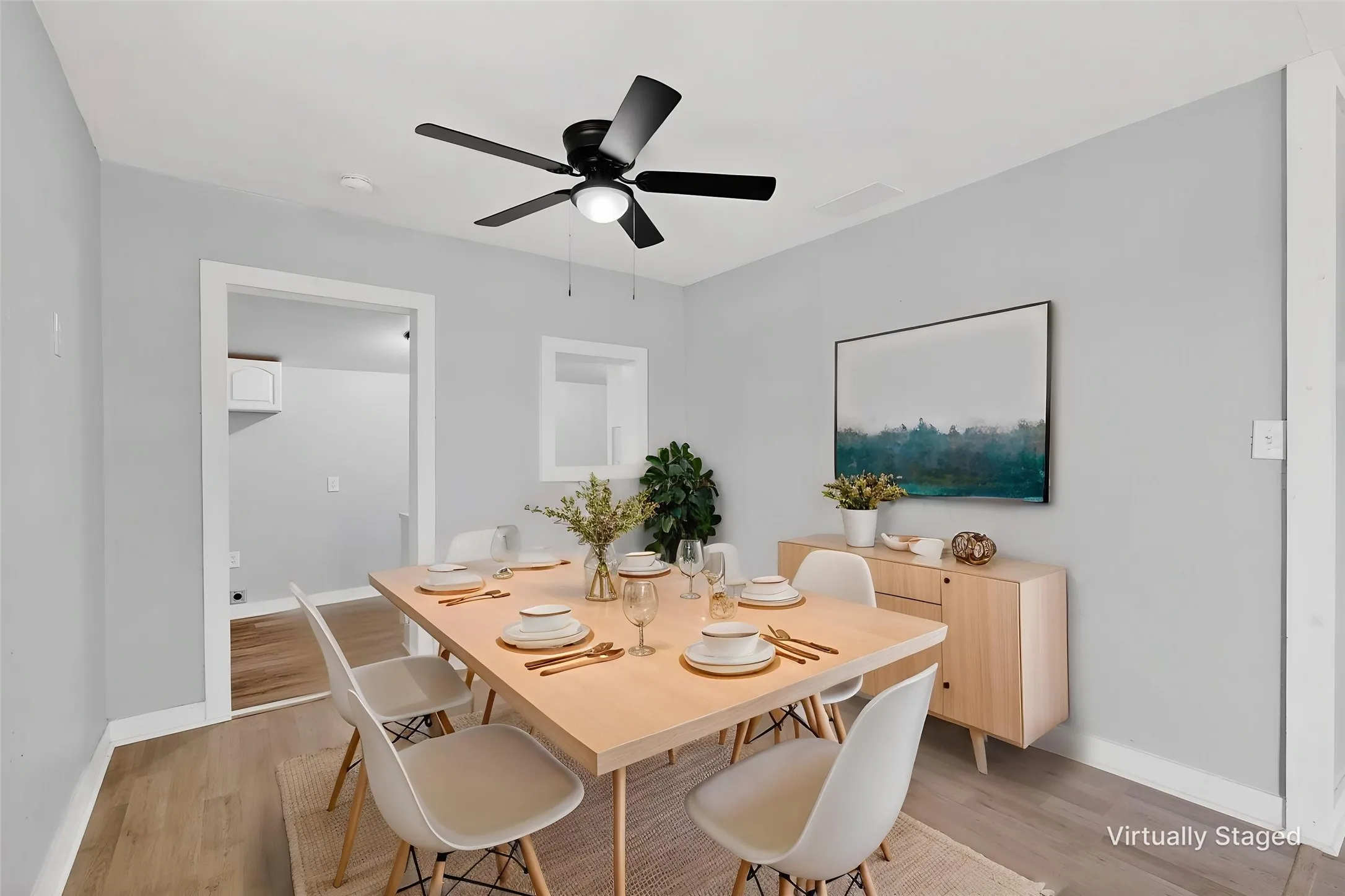 Virtually staged dining room