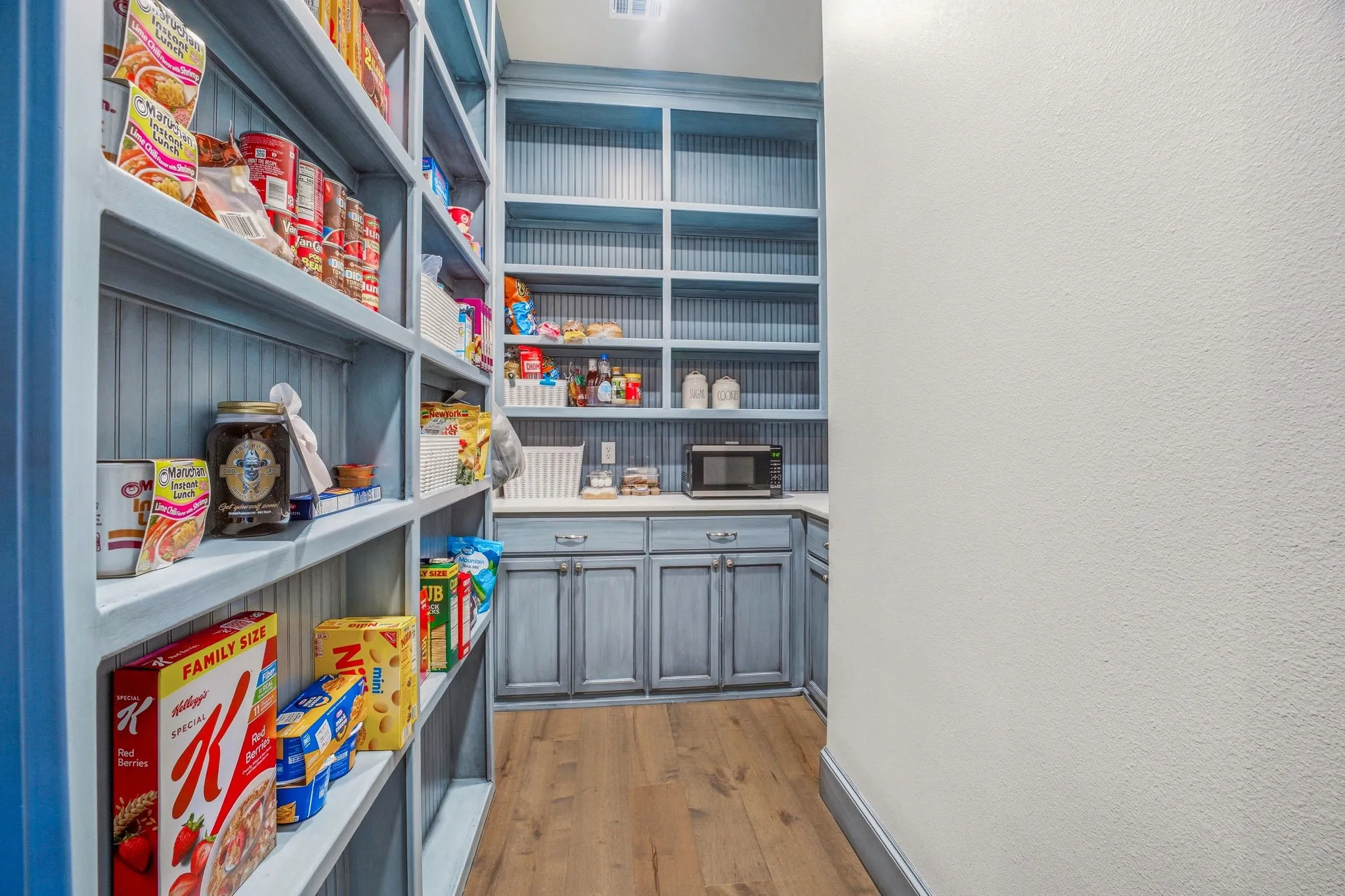 Single Family Residence For Sale in Parker County , 144 Condor View, Weatherford, Texas 76087, 4 Bedrooms, 3 Bathrooms, 3 Garage spaces, 4,530 Sqft, built in 2022, Price $2,200,000, mls#21233975, Real Estate Agent in Weatherford, Homes For Sale in Parker county, Homes For Sale in Weatherford, Realtor in Weatherford Texas, Real Estate Brokerage Independent Realty Texas, Luminita Cordes Realtor
