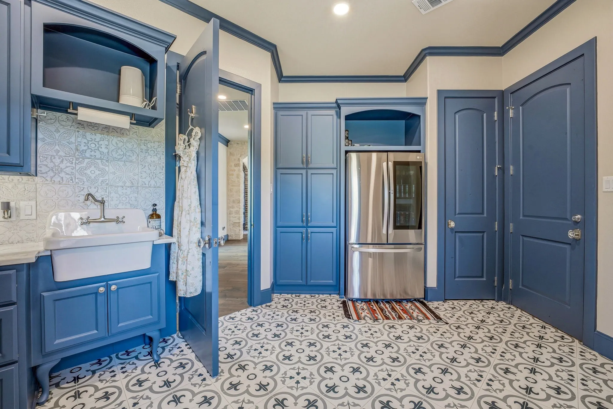 Single Family Residence For Sale in Parker County , 144 Condor View, Weatherford, Texas 76087, 4 Bedrooms, 3 Bathrooms, 3 Garage spaces, 4,530 Sqft, built in 2022, Price $2,200,000, mls#21233975, Real Estate Agent in Weatherford, Homes For Sale in Parker county, Homes For Sale in Weatherford, Realtor in Weatherford Texas, Real Estate Brokerage Independent Realty Texas, Luminita Cordes Realtor