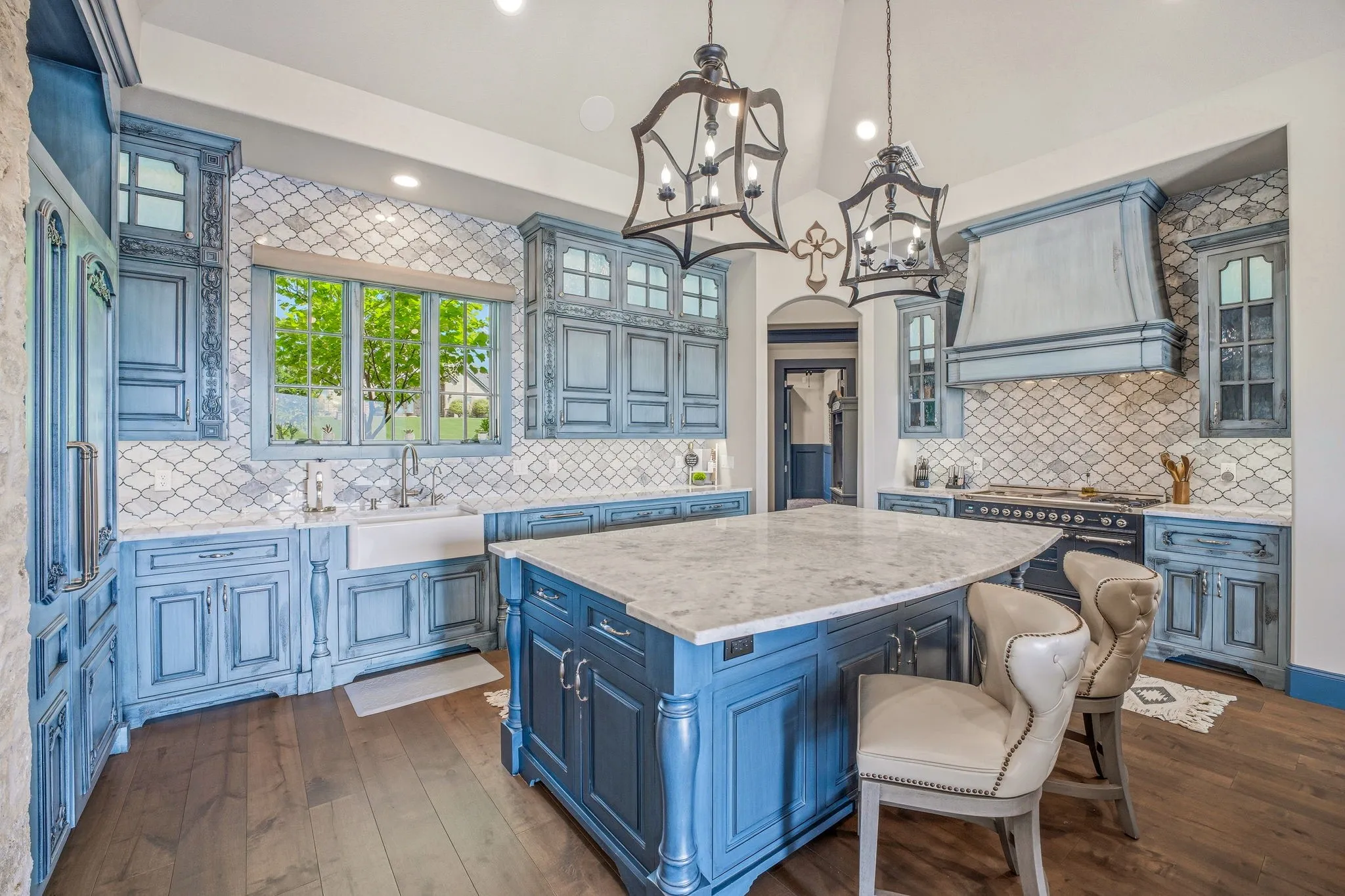 Single Family Residence For Sale in Parker County , 144 Condor View, Weatherford, Texas 76087, 4 Bedrooms, 3 Bathrooms, 3 Garage spaces, 4,530 Sqft, built in 2022, Price $2,200,000, mls#21233975, Real Estate Agent in Weatherford, Homes For Sale in Parker county, Homes For Sale in Weatherford, Realtor in Weatherford Texas, Real Estate Brokerage Independent Realty Texas, Luminita Cordes Realtor