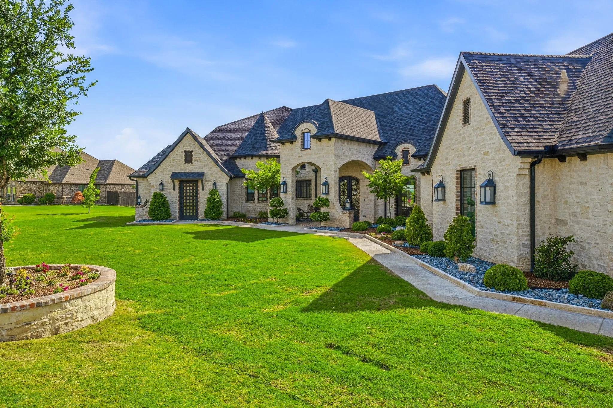 Single Family Residence For Sale in Parker County , 144 Condor View, Weatherford, Texas 76087, 4 Bedrooms, 3 Bathrooms, 3 Garage spaces, 4,530 Sqft, built in 2022, Price $2,200,000, mls#21233975, Real Estate Agent in Weatherford, Homes For Sale in Parker county, Homes For Sale in Weatherford, Realtor in Weatherford Texas, Real Estate Brokerage Independent Realty Texas, Luminita Cordes Realtor
