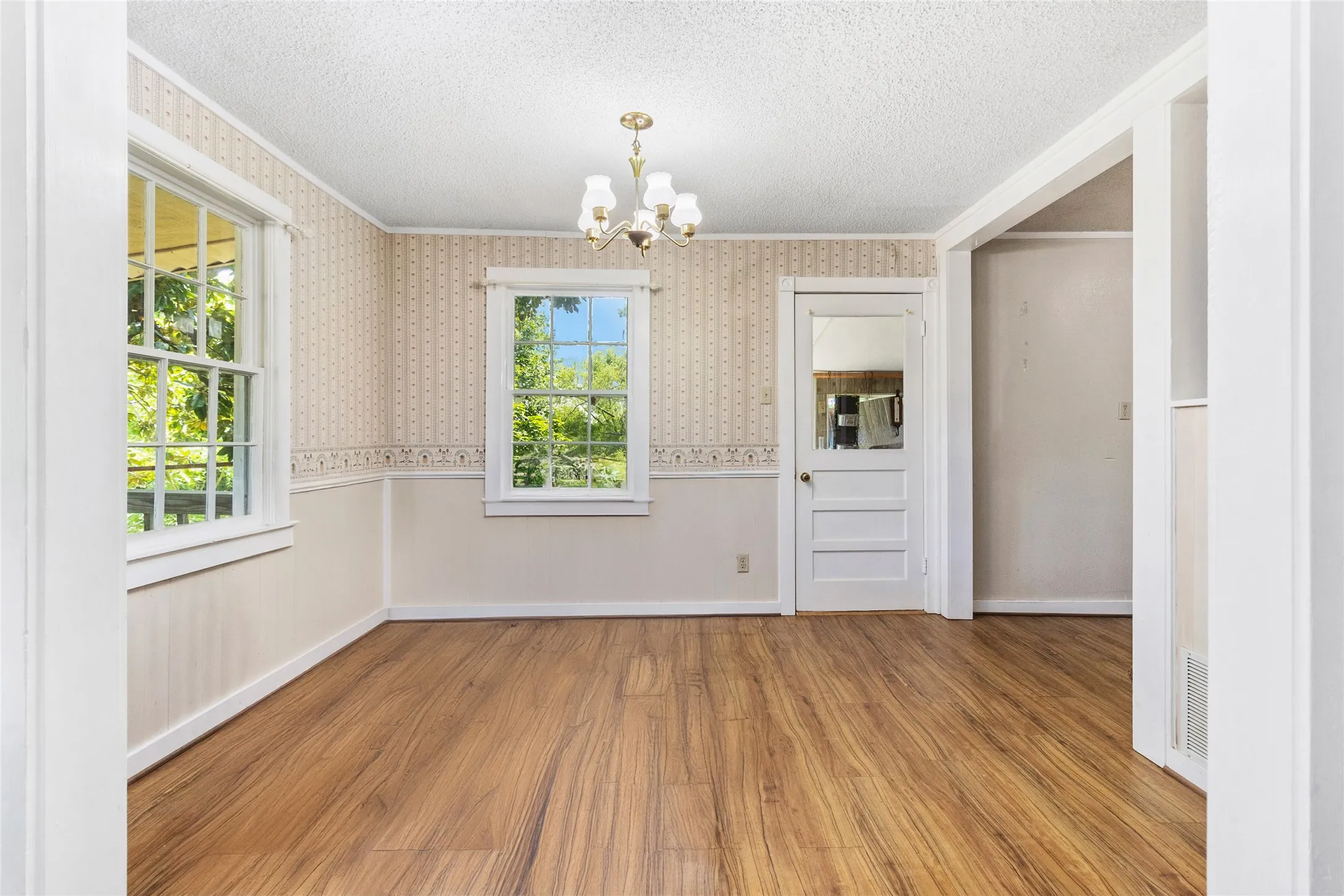 Single Family Residence For Sale in Henderson County , 12250 County Road 3513, Brownsboro, Texas 75756, 3 Bedroom, 2 Bathroom, Garage spaces, 1,600 Sqft, built in 1940, Price $749,000, mls#21240492, Real Estate Agent in Brownsboro, Homes For Sale in Henderson county, Homes For Sale in Brownsboro, Realtor in Brownsboro Texas, Real Estate Brokerage Independent Realty Texas, Luminita Cordes Realtor