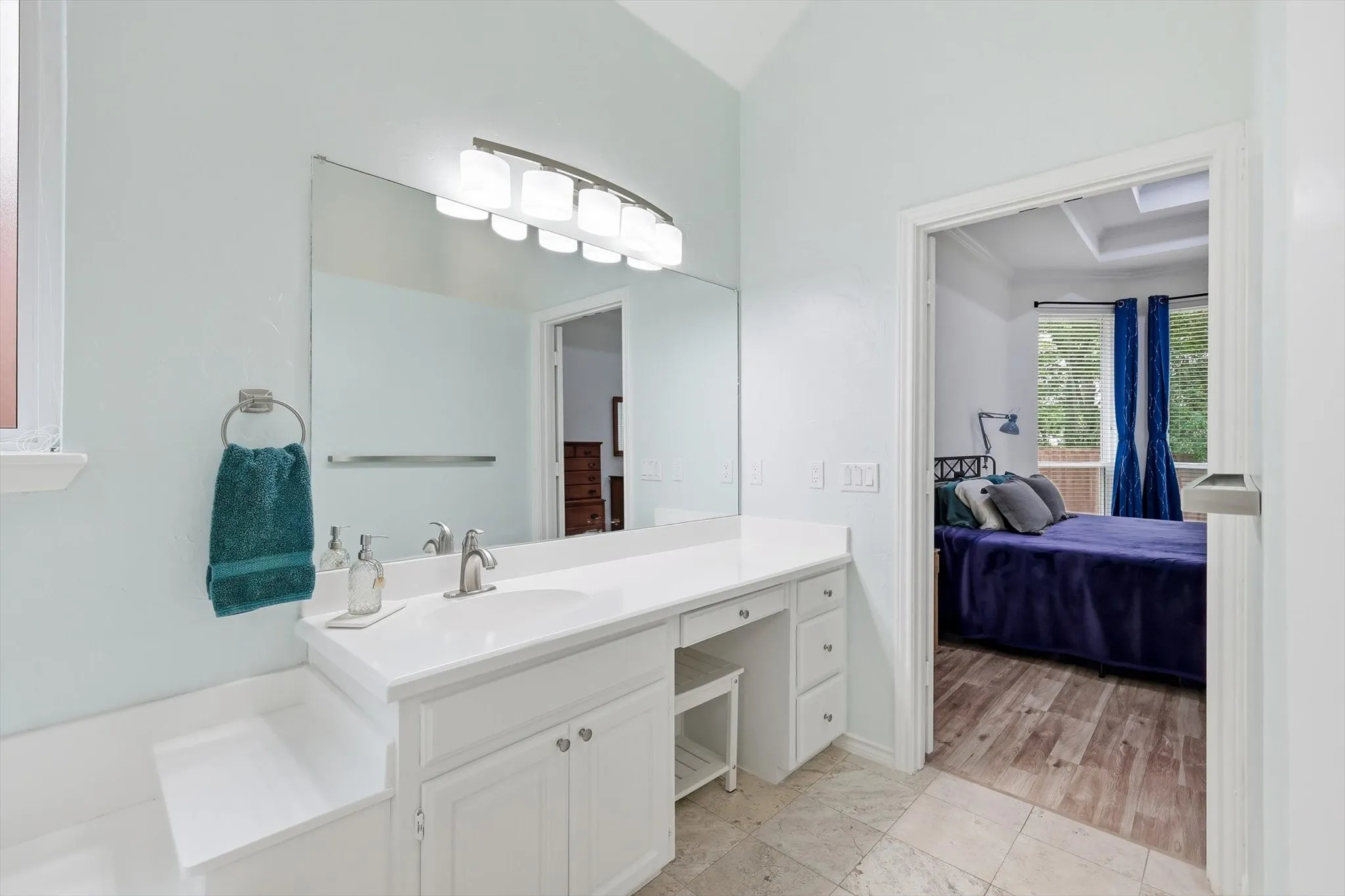 Single Family Residence For Sale in Collin County , 2105 Leeds Drive, Plano, Texas 75025, 5 Bedroom, 4 Bathroom, 3 Garage spaces, 3,273 Sqft, built in 1993, Preowned, mls#21239527, Real Estate Agent in Plano, Homes For Sale in Collin county, Homes For Sale in Plano, Realtor in Plano Texas, Real Estate Brokerage Independent Realty Texas, Luminita Cordes Realtor