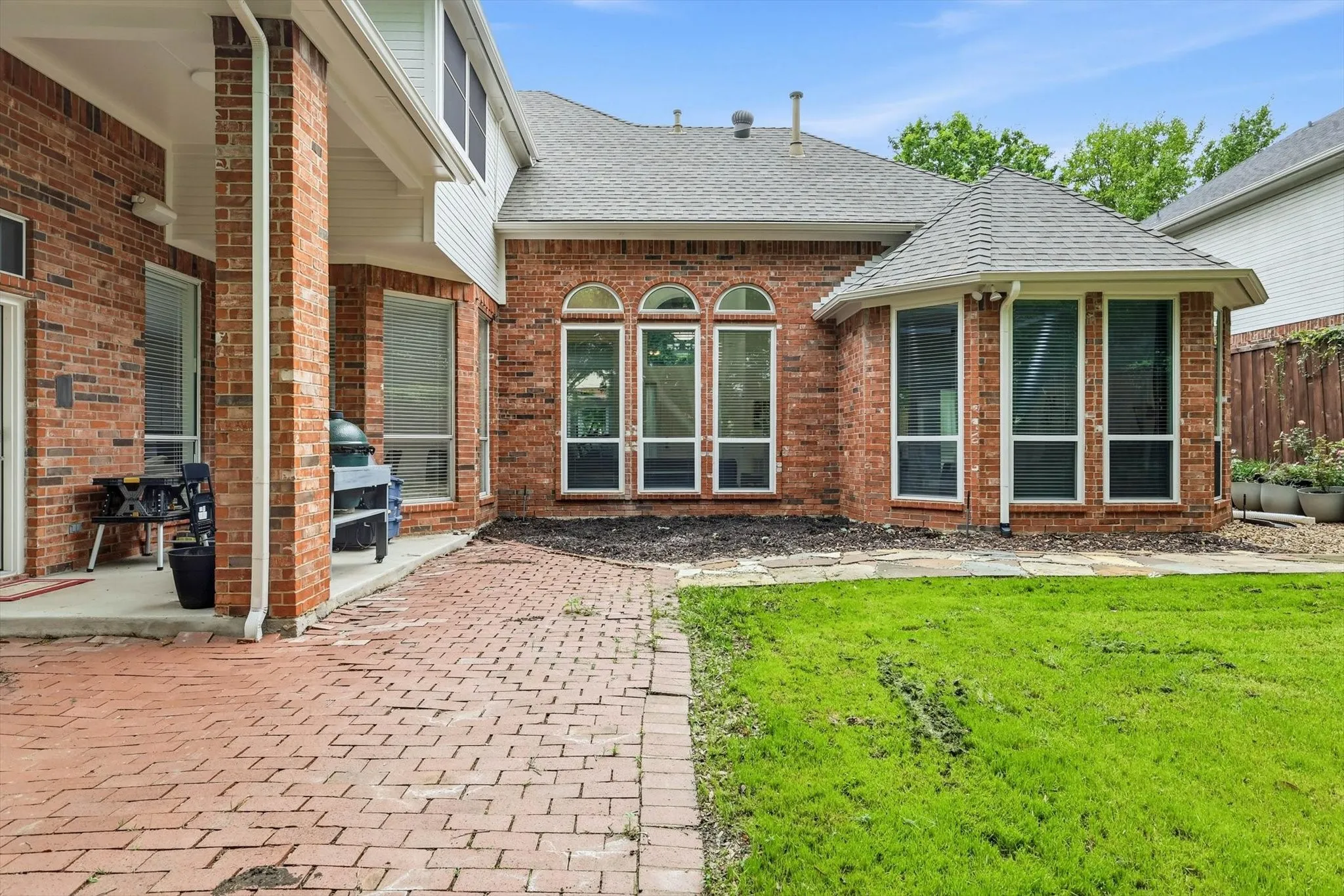 Single Family Residence For Sale in Collin County , 2105 Leeds Drive, Plano, Texas 75025, 5 Bedroom, 4 Bathroom, 3 Garage spaces, 3,273 Sqft, built in 1993, Preowned, mls#21239527, Real Estate Agent in Plano, Homes For Sale in Collin county, Homes For Sale in Plano, Realtor in Plano Texas, Real Estate Brokerage Independent Realty Texas, Luminita Cordes Realtor