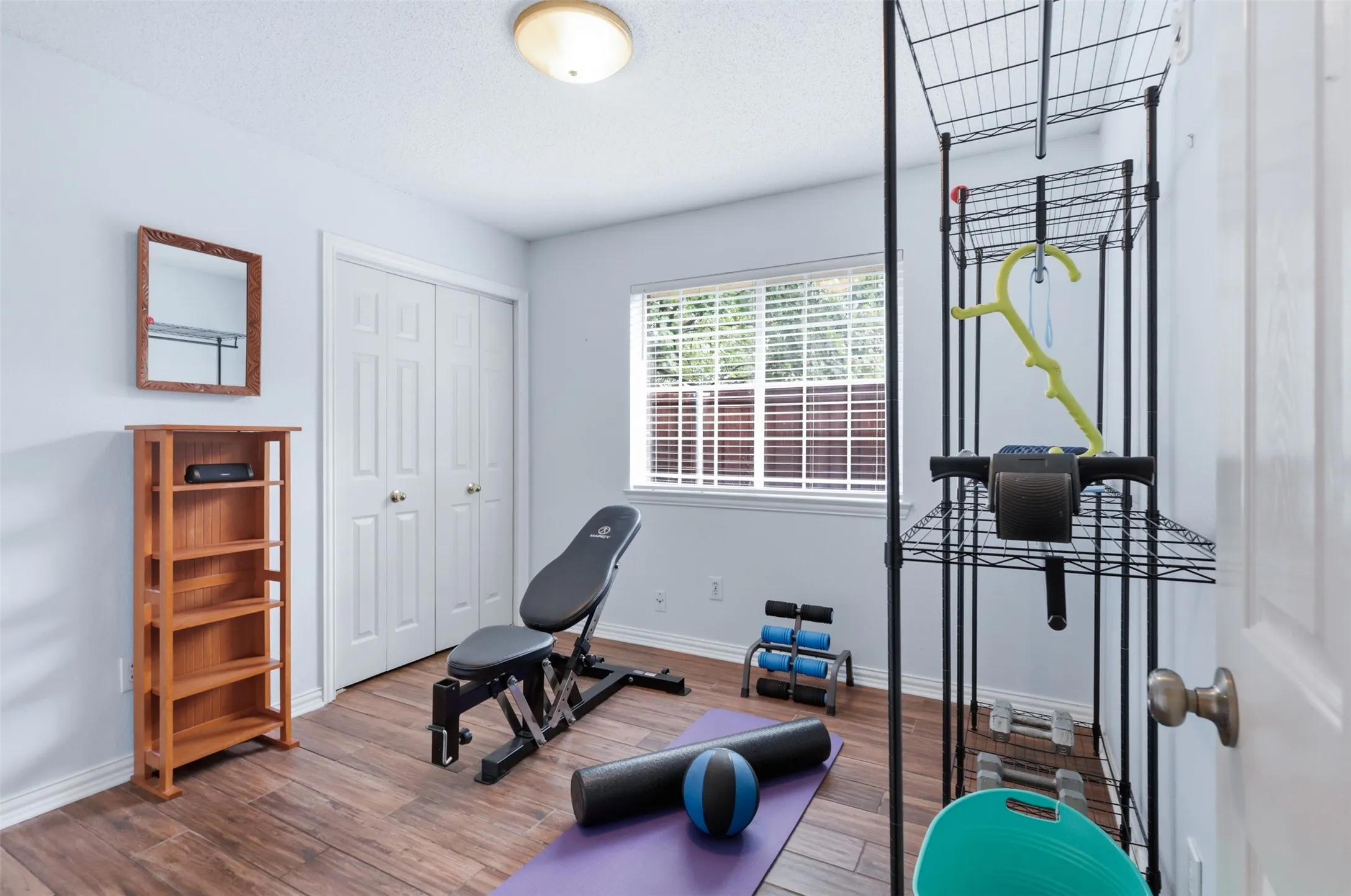 Single Family Residence For Sale in Tarrant County , 2638 Hidden Ridge Drive, Arlington, Texas 76006, 4 Bedroom, 2 Bathroom, 2 Garage spaces, 1,921 Sqft, built in 1992, Price $340,000, mls#21240489, Real Estate Agent in Arlington, Homes For Sale in Tarrant county, Homes For Sale in Arlington, Realtor in Arlington Texas, Real Estate Brokerage Independent Realty Texas, Luminita Cordes Realtor