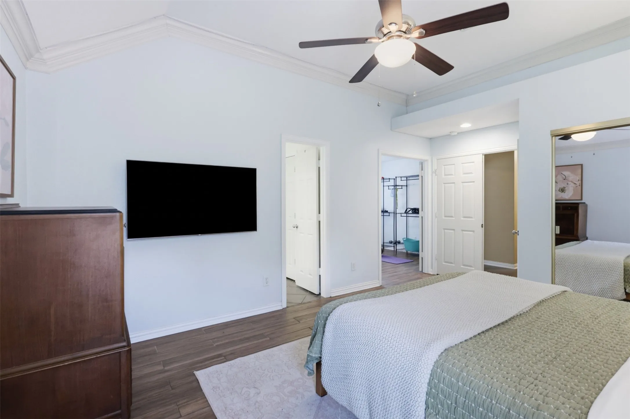 Single Family Residence For Sale in Tarrant County , 2638 Hidden Ridge Drive, Arlington, Texas 76006, 4 Bedroom, 2 Bathroom, 2 Garage spaces, 1,921 Sqft, built in 1992, Price $340,000, mls#21240489, Real Estate Agent in Arlington, Homes For Sale in Tarrant county, Homes For Sale in Arlington, Realtor in Arlington Texas, Real Estate Brokerage Independent Realty Texas, Luminita Cordes Realtor
