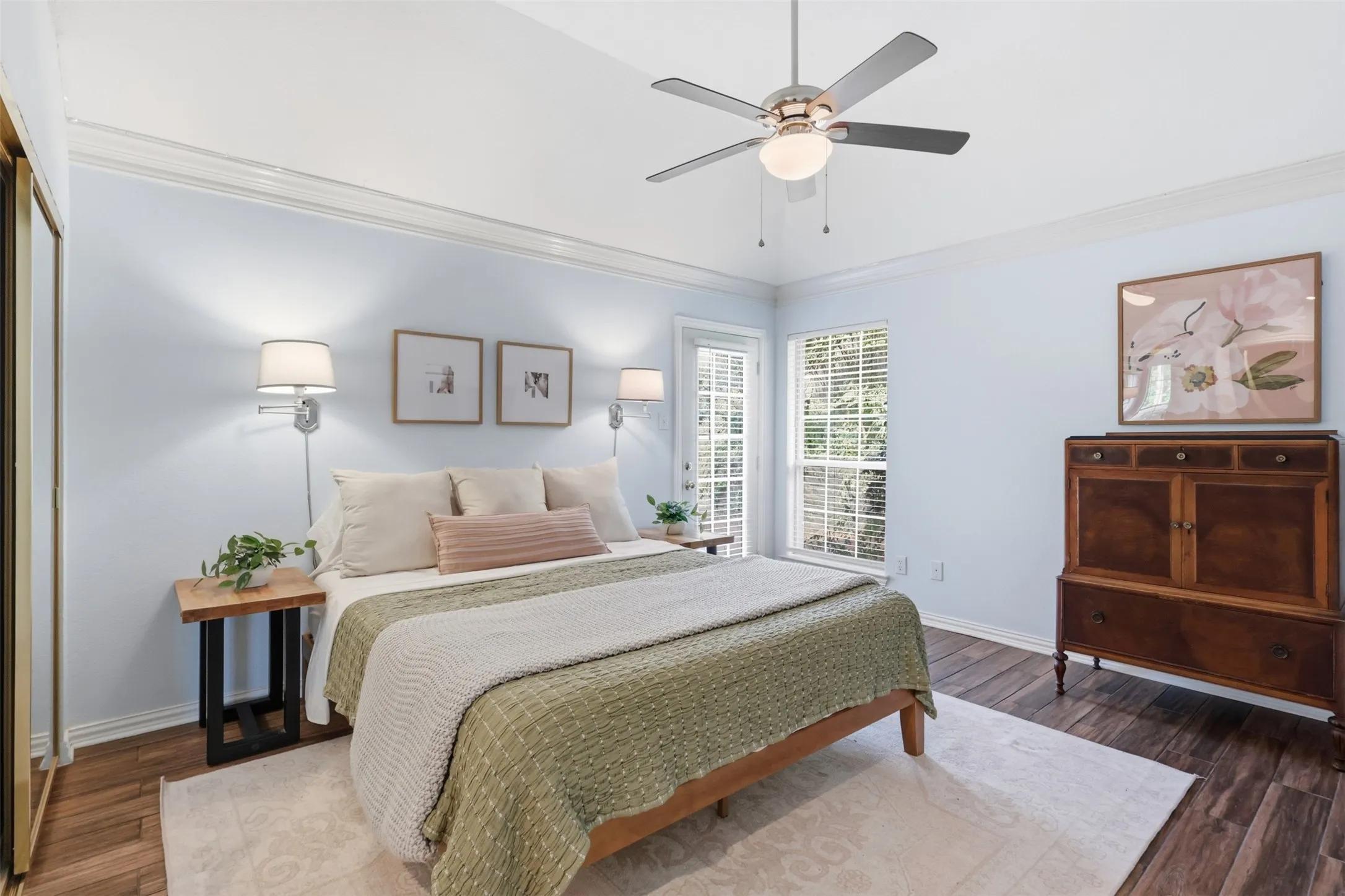 Single Family Residence For Sale in Tarrant County , 2638 Hidden Ridge Drive, Arlington, Texas 76006, 4 Bedroom, 2 Bathroom, 2 Garage spaces, 1,921 Sqft, built in 1992, Price $340,000, mls#21240489, Real Estate Agent in Arlington, Homes For Sale in Tarrant county, Homes For Sale in Arlington, Realtor in Arlington Texas, Real Estate Brokerage Independent Realty Texas, Luminita Cordes Realtor