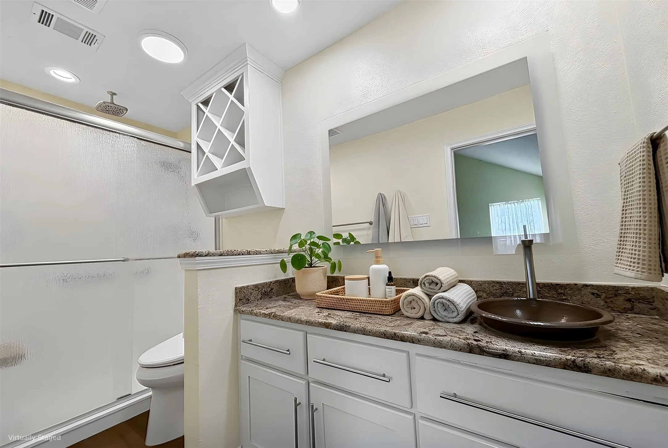 Single Family Residence For Sale in Mc Lennan County , 4616 Westchester Drive, Waco, Texas 76710, 2 Bedroom, 2 Bathroom, 2 Garage spaces, 1,894 Sqft, built in 1971, Preowned, mls#21238278, Real Estate Agent in Waco, Homes For Sale in Mc Lennan county, Homes For Sale in Waco, Realtor in Waco Texas, Real Estate Brokerage Independent Realty Texas, Luminita Cordes Realtor