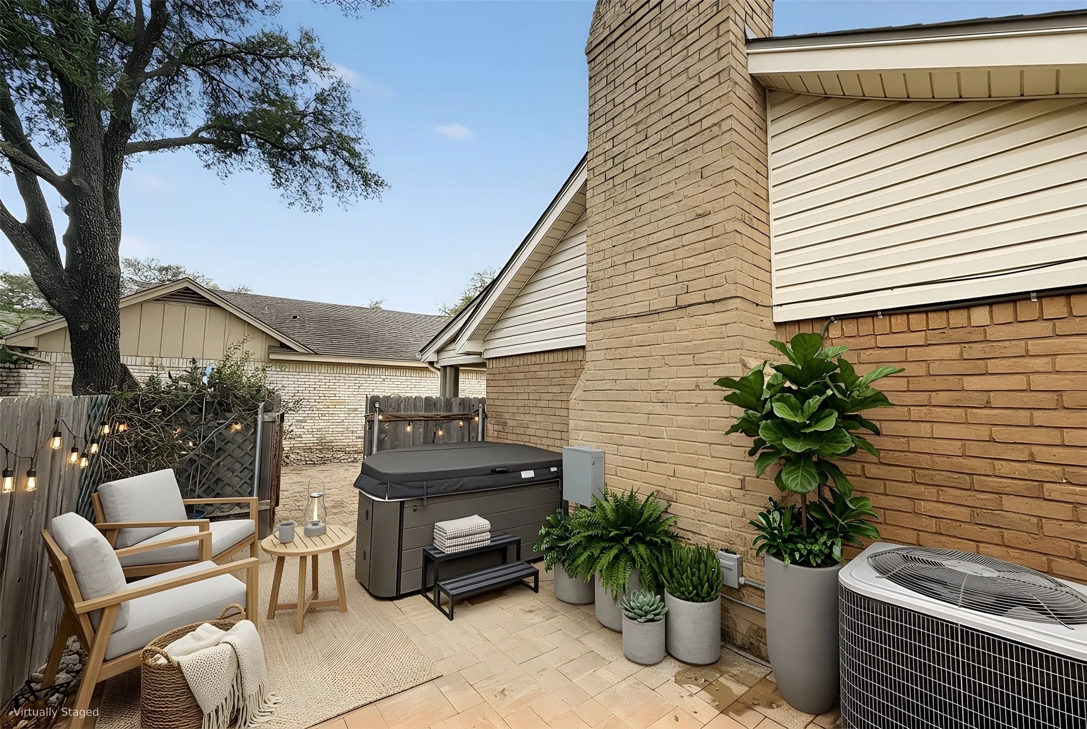 Single Family Residence For Sale in Mc Lennan County , 4616 Westchester Drive, Waco, Texas 76710, 2 Bedroom, 2 Bathroom, 2 Garage spaces, 1,894 Sqft, built in 1971, Preowned, mls#21238278, Real Estate Agent in Waco, Homes For Sale in Mc Lennan county, Homes For Sale in Waco, Realtor in Waco Texas, Real Estate Brokerage Independent Realty Texas, Luminita Cordes Realtor