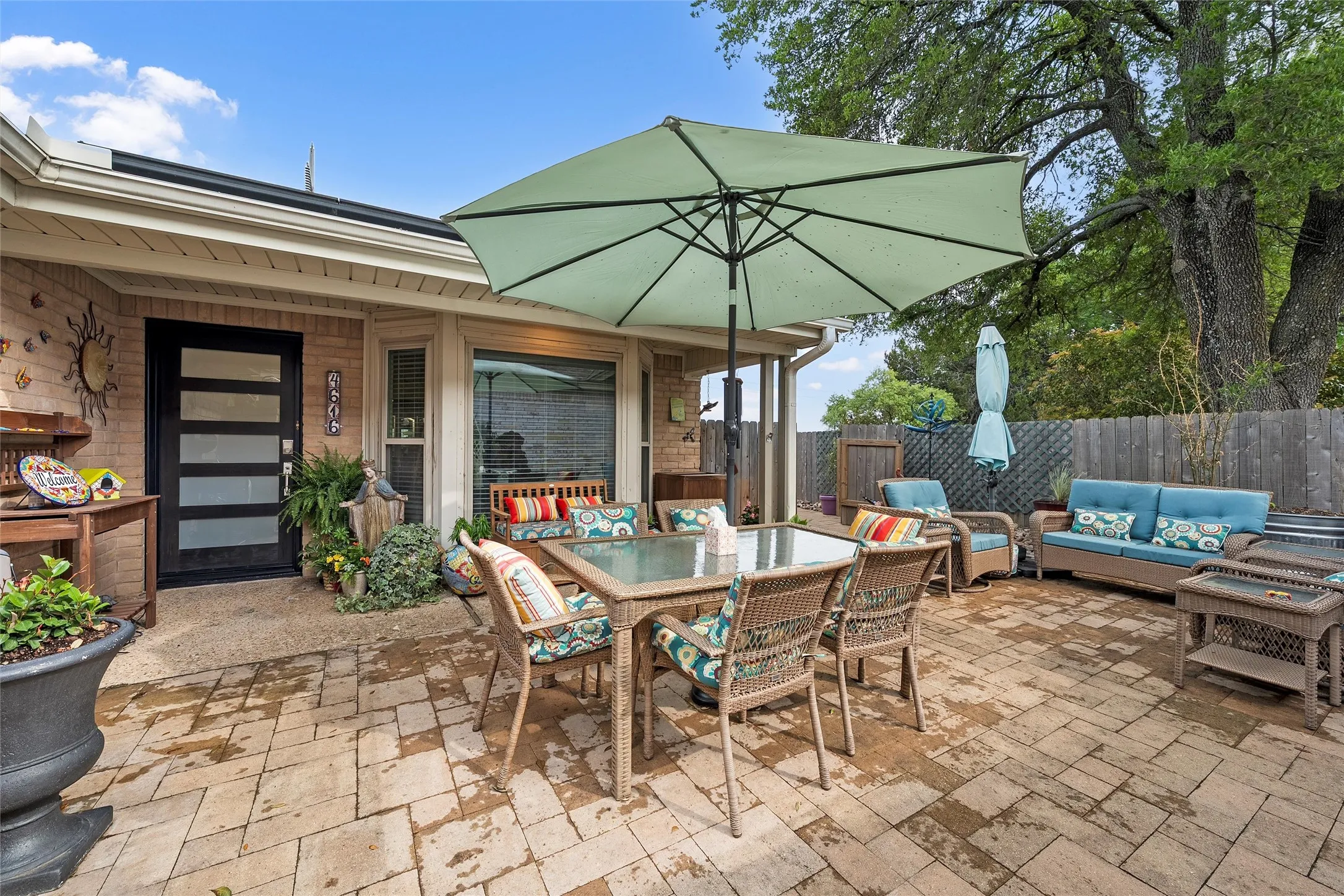 Single Family Residence For Sale in Mc Lennan County , 4616 Westchester Drive, Waco, Texas 76710, 2 Bedroom, 2 Bathroom, 2 Garage spaces, 1,894 Sqft, built in 1971, Preowned, mls#21238278, Real Estate Agent in Waco, Homes For Sale in Mc Lennan county, Homes For Sale in Waco, Realtor in Waco Texas, Real Estate Brokerage Independent Realty Texas, Luminita Cordes Realtor
