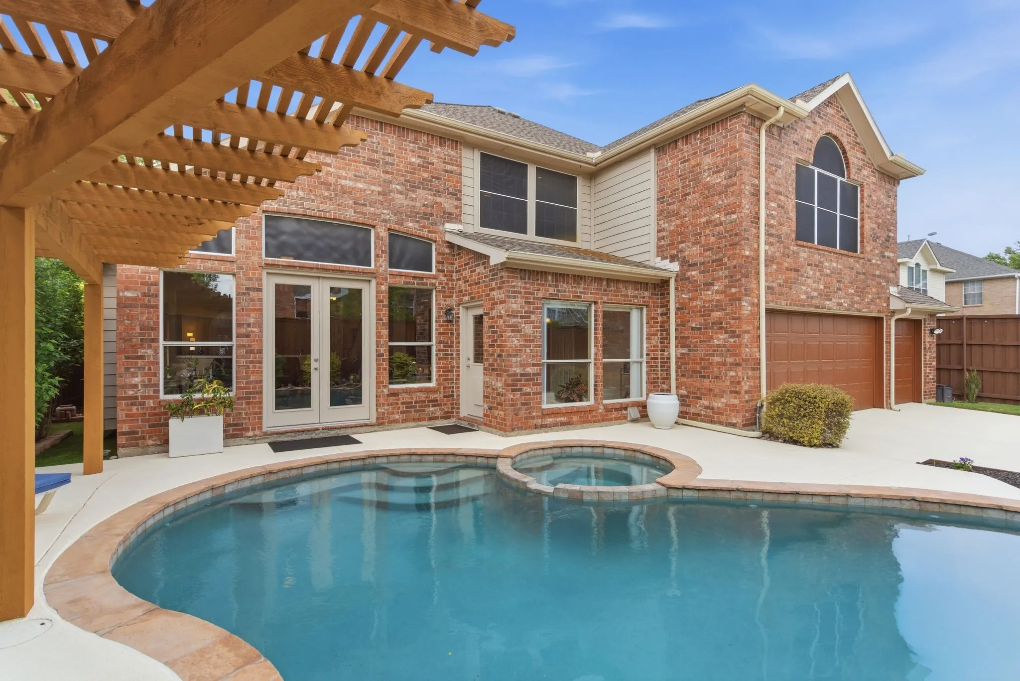 Single Family Residence For Sale in Denton County , 17816 Cypress Falls Drive, Dallas, Texas 75287, 4 Bedroom, 4 Bathroom, 3 Garage spaces, 3,734 Sqft, built in 1997, Preowned, mls#21239373, Real Estate Agent in Dallas, Homes For Sale in Denton county, Homes For Sale in Dallas, Realtor in Dallas Texas, Real Estate Brokerage Independent Realty Texas, Luminita Cordes Realtor
